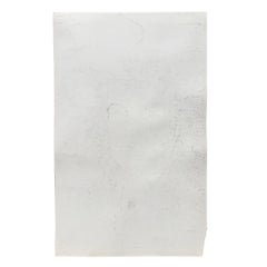 Dessin au fusain en noir et blanc représentant le portrait d'une femme aux cheveux foncés - Signé