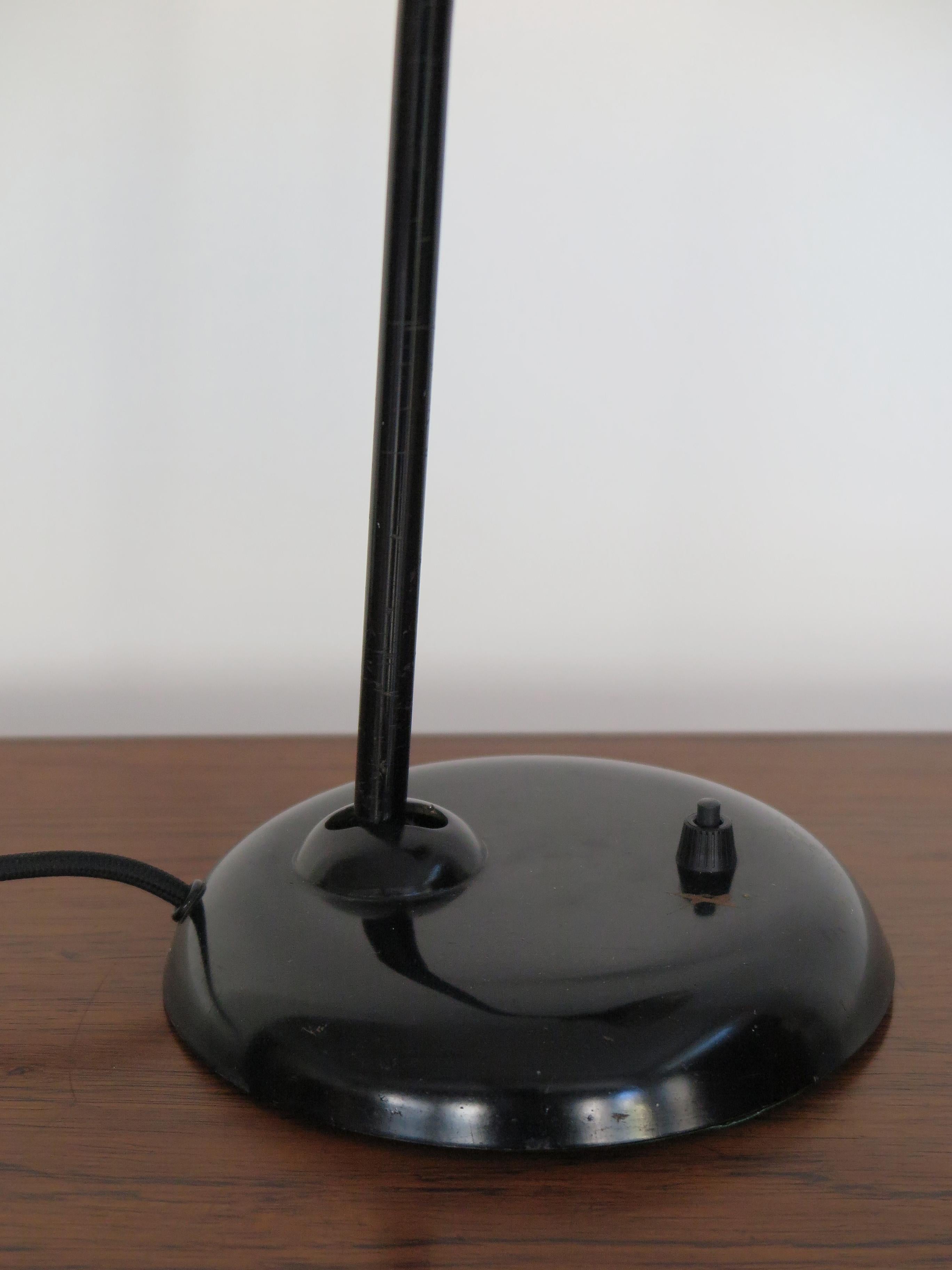 Christian Dell Bauhaus Kaiser Idell Schwarz Metall Schreibtischlampe Deutschland 1930s im Angebot 1