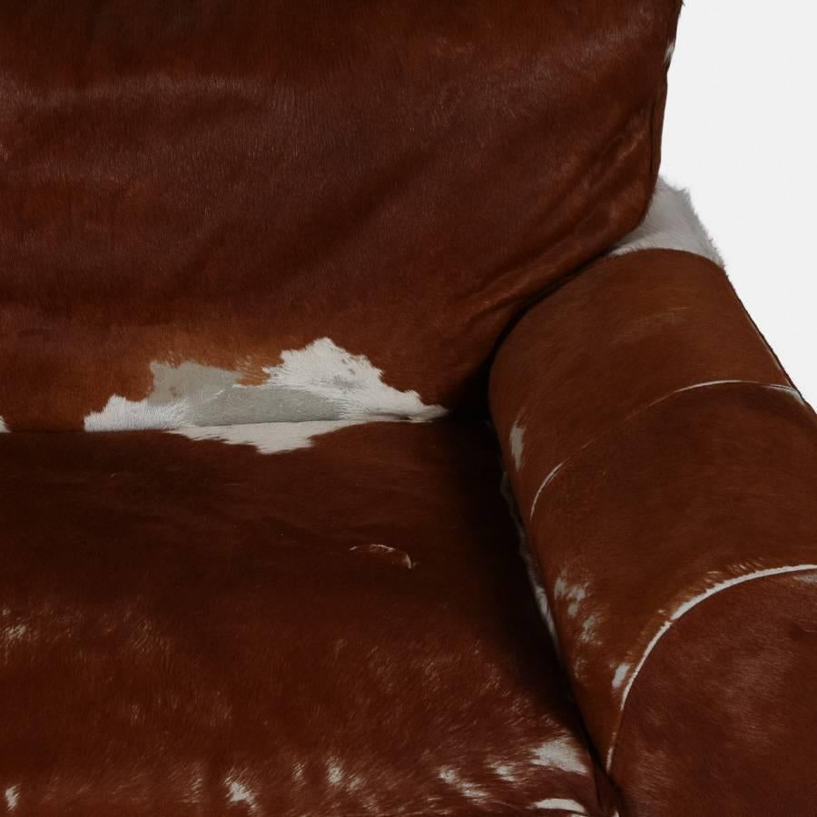 Vintage Cow Hide Sofa In Good Condition For Sale In Chilton, GB