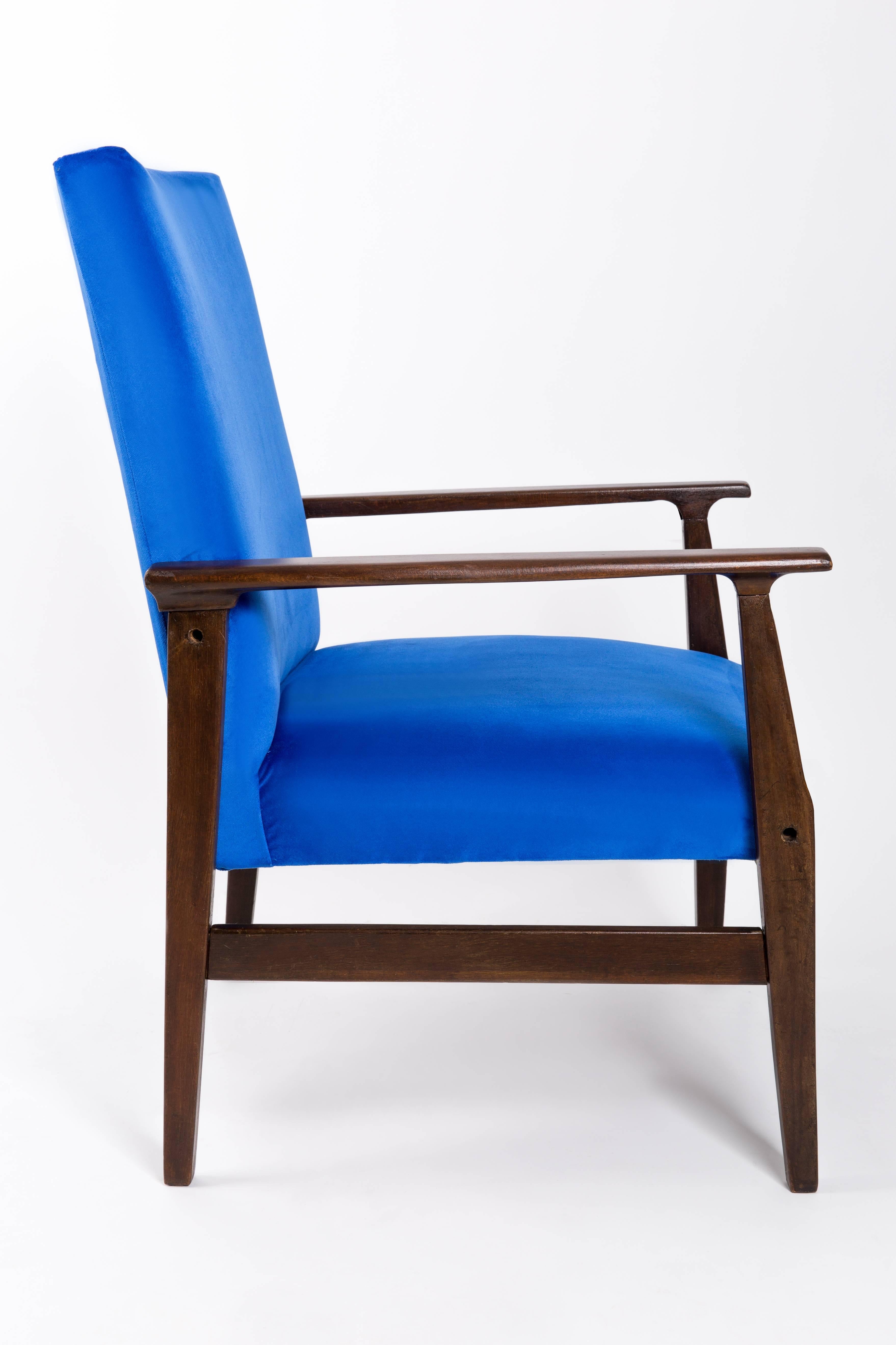 Polonais Fauteuil vintage bleu royal, type B-14, années 1960 en vente
