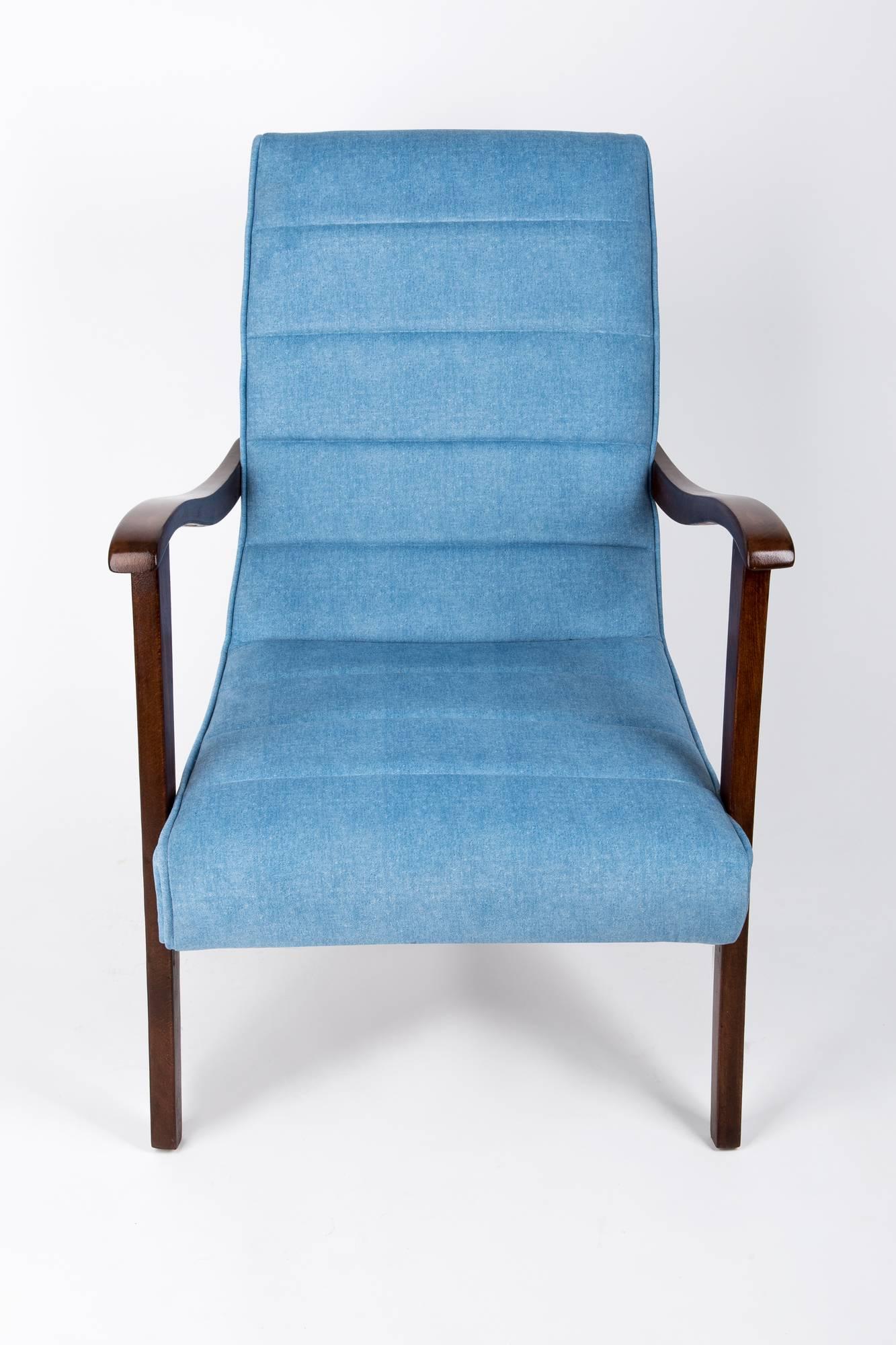 Blauer Sessel von Prudnik Furniture Factory aus der Mitte des Jahrhunderts, 1960er Jahre, Polen (Handgefertigt) im Angebot