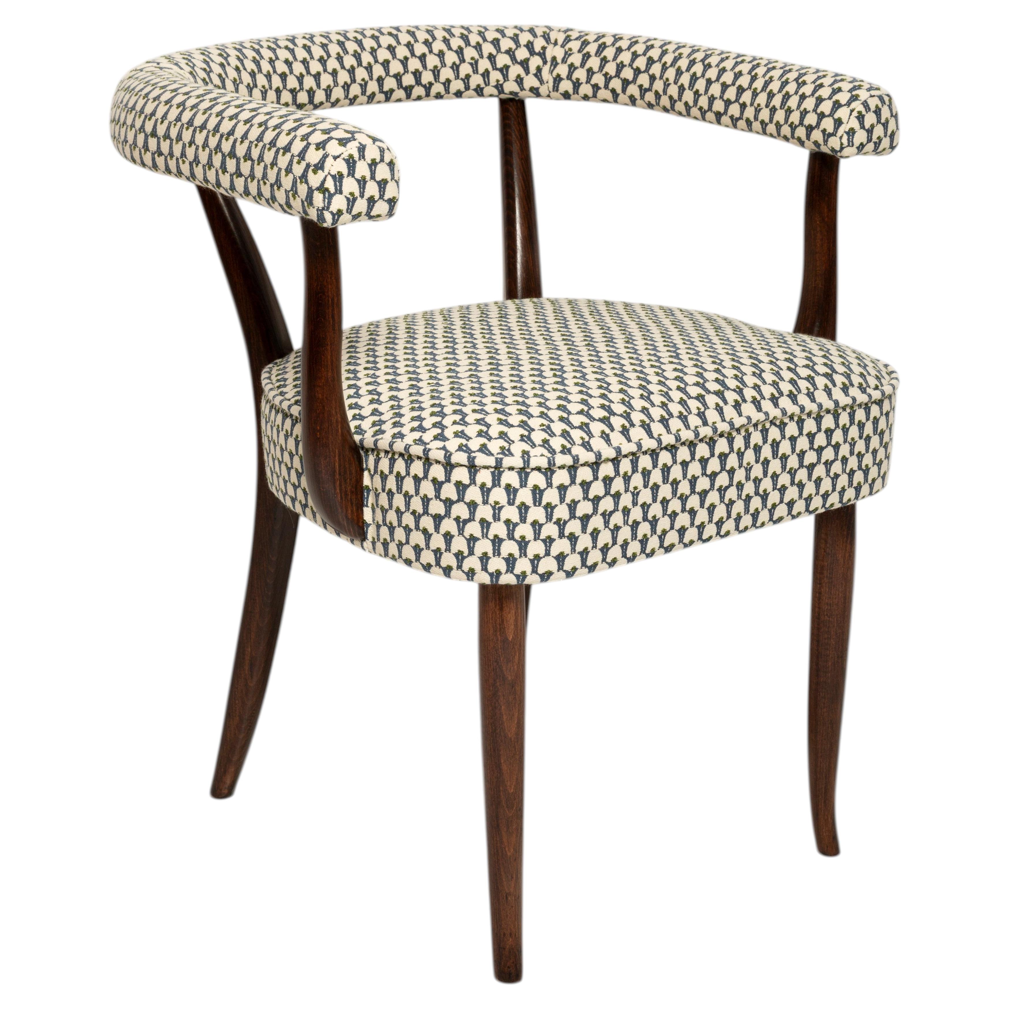 Silla HUG de Vintola Studio en tejido jacquard, diseño moderno de Polonia