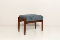 Ein Paar GFM-Hocker aus der Mitte des Jahrhunderts mit blauem Jacquardbezug, E. Homa, Europa, 1960er Jahre