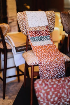 Fauteuil « Butterfly » du milieu du siècle, velours jacquard doré Casamance, Europe, années 1960