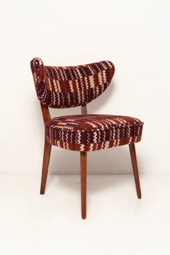 Chaise de salle à manger Vintola Studio, en laine d'alpaga et mohair, par Zak Fox, Europe.