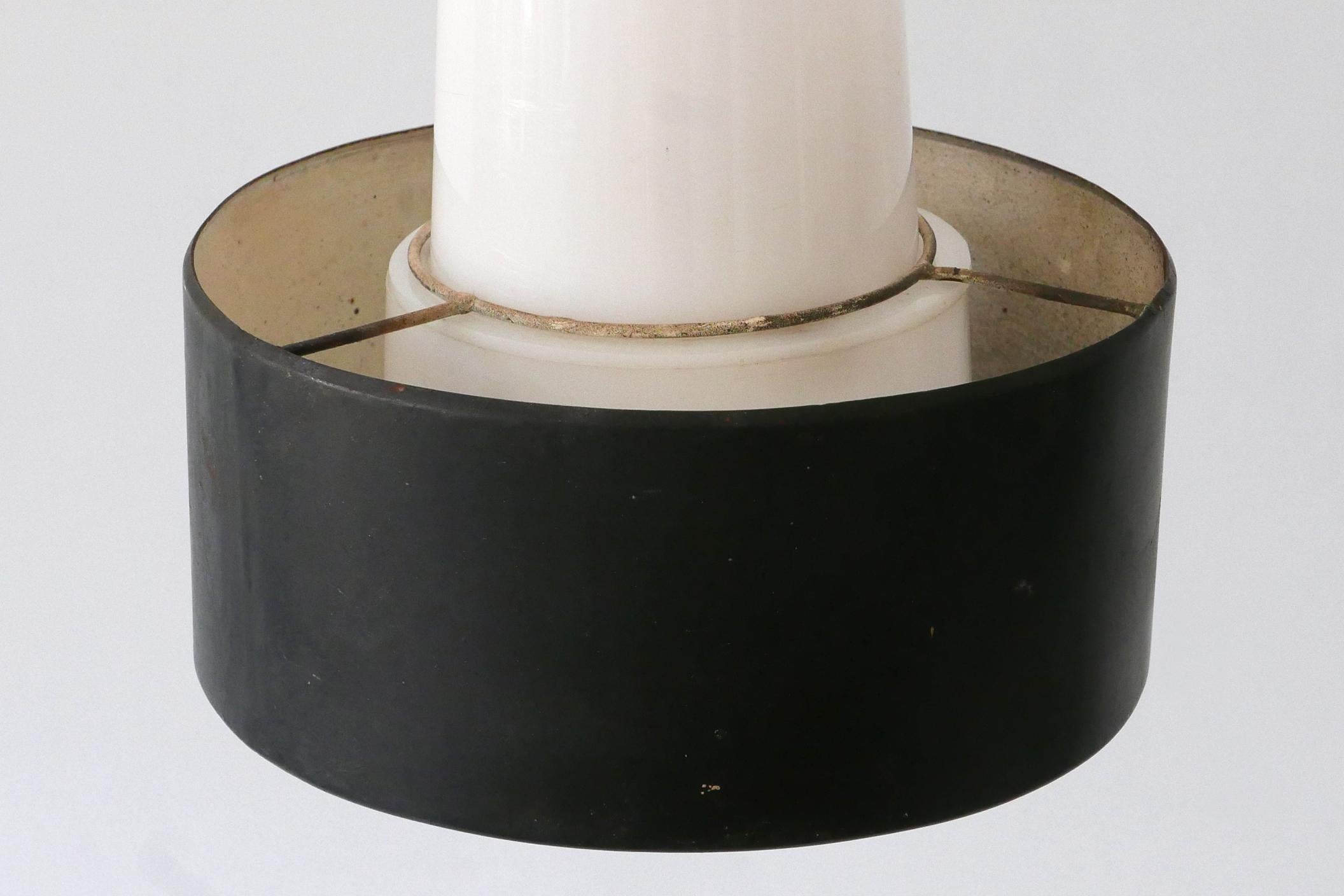 XL Lampada a sospensione in lucite e metallo della metà del secolo scorso o lampada a sospensione Germania 1960 in vendita 8