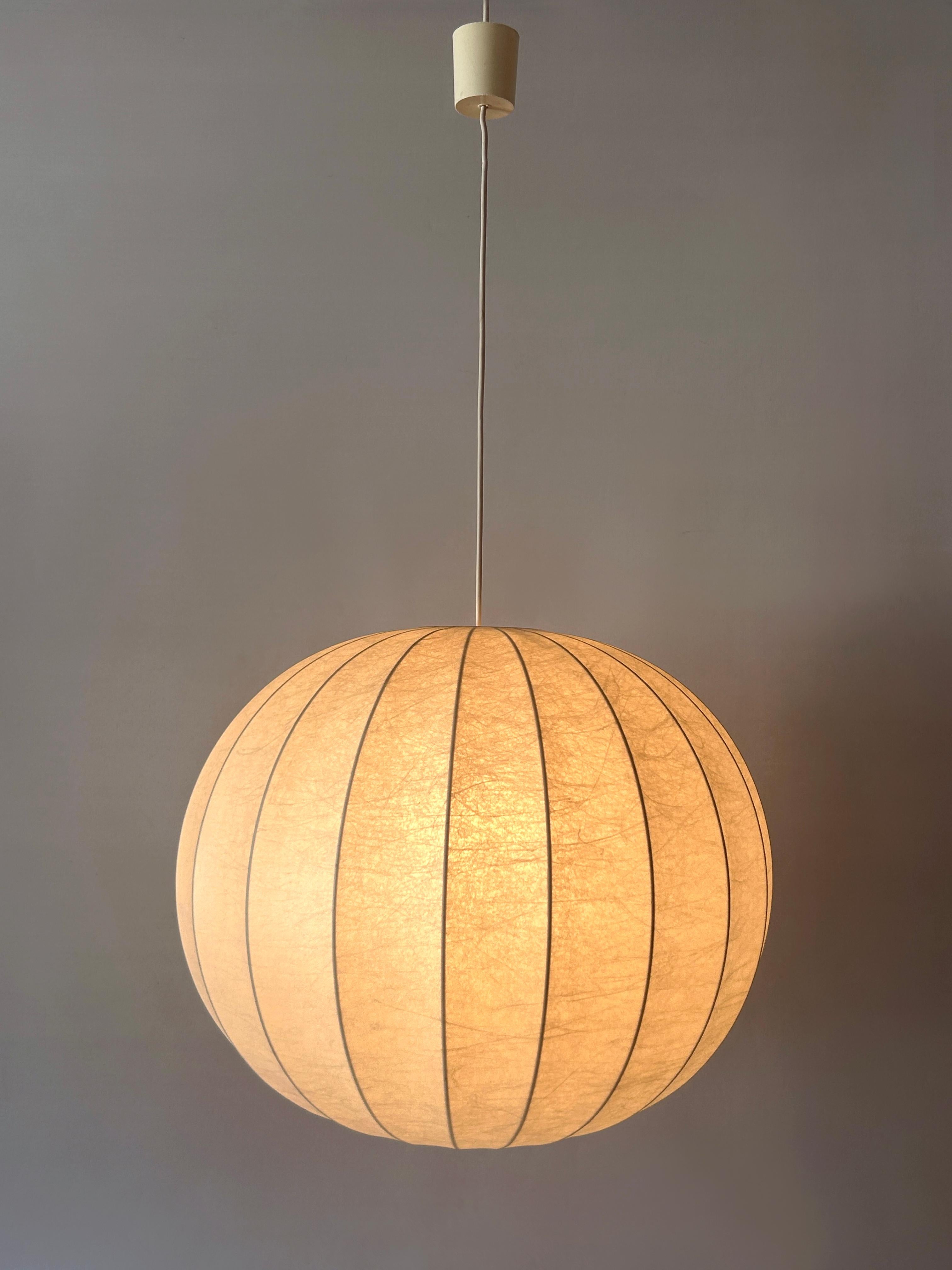 XL Lampada a sospensione o lampada a sospensione Goldkant Cocoon della metà del secolo, Germania 1960 In condizioni buone in vendita a Munich, DE
