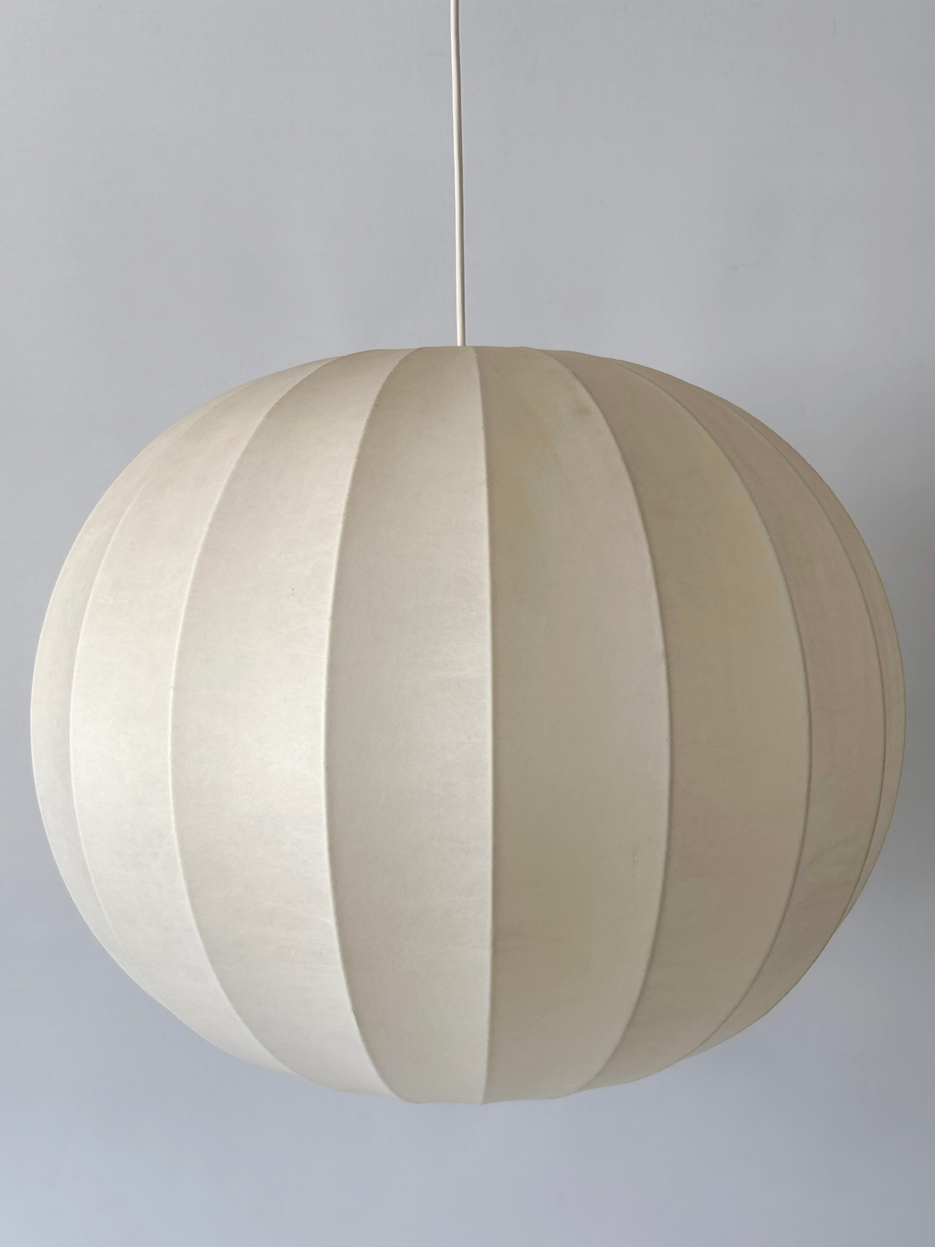 Mid-Century moderno XL Lampada a sospensione o lampada a sospensione Goldkant Cocoon della metà del secolo, Germania 1960 in vendita