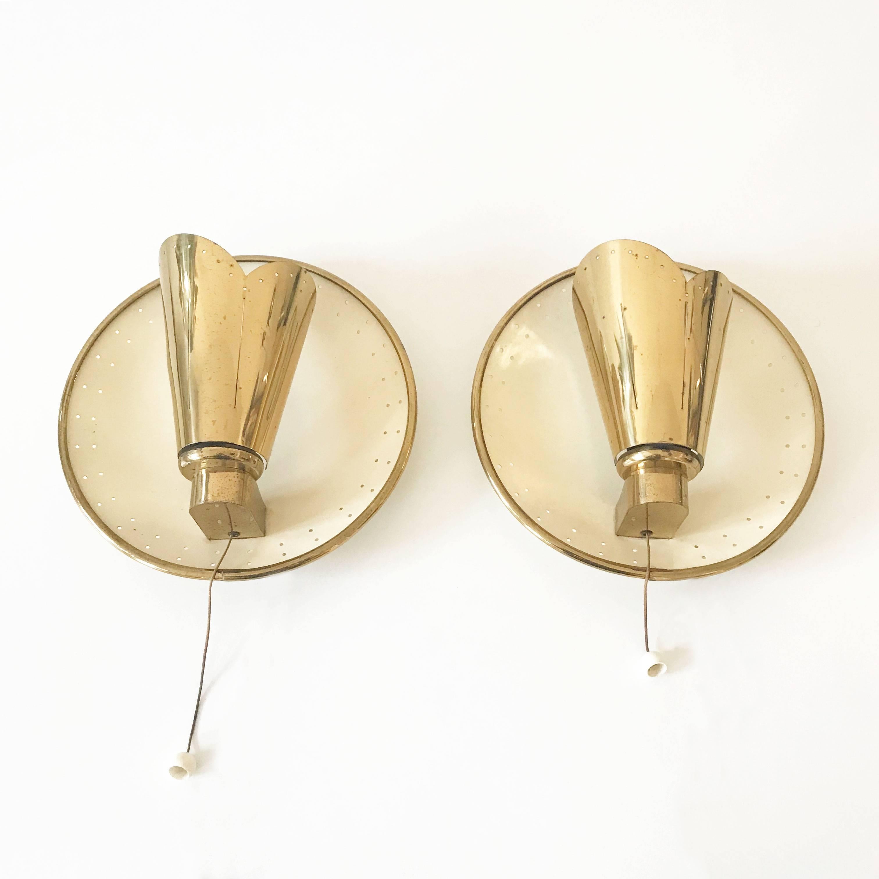 Lacquered Set of Two Elegant Mid Century Modern Sconces or Wall Lamps by Jacques Biny