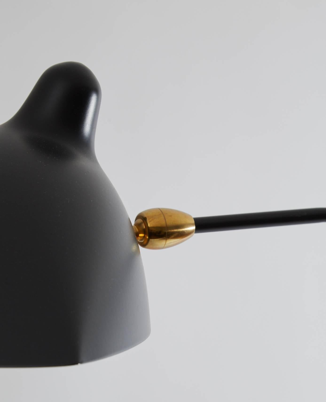 French Serge Mouille Brass and Black Aluminium Mid-Century Modern Two Arms Wall Lamp For Sale