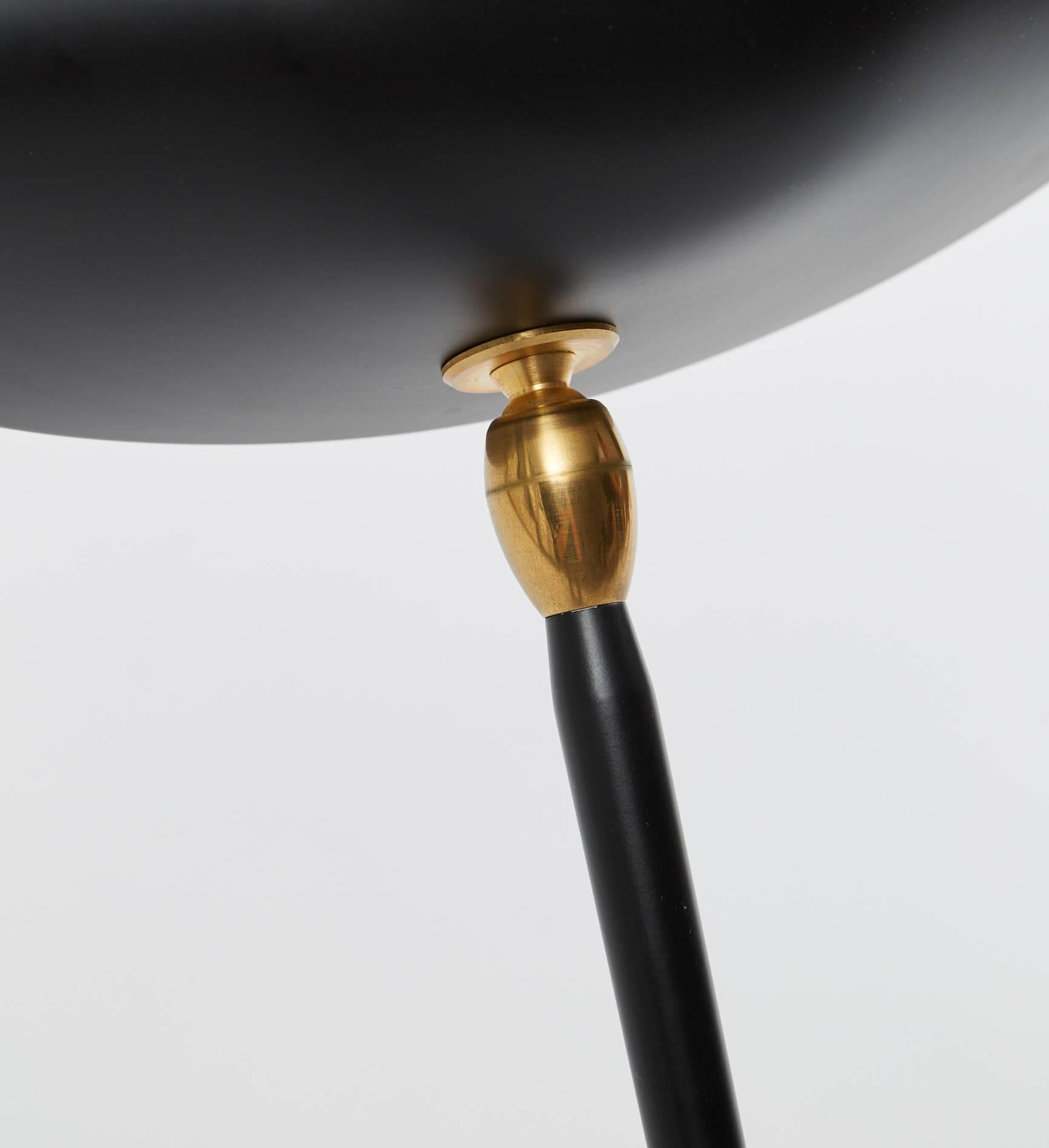 Contemporary Serge Mouille Brass and Black Aluminium Midcentury Desk Lamp Simple Agrafée For Sale