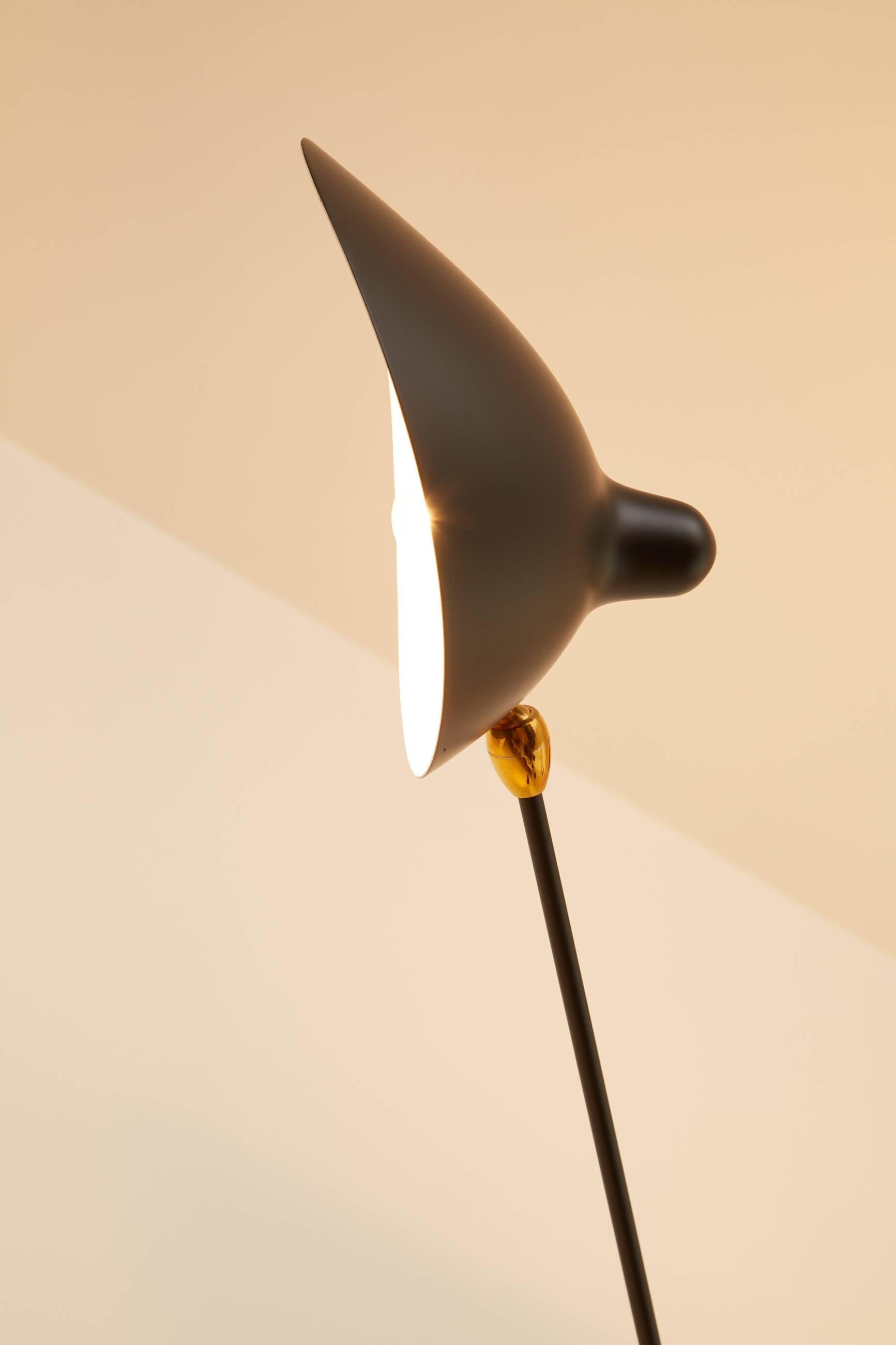 Serge Mouille Brass and Black Aluminium Midcentury Desk Lamp Simple Agrafée For Sale 5