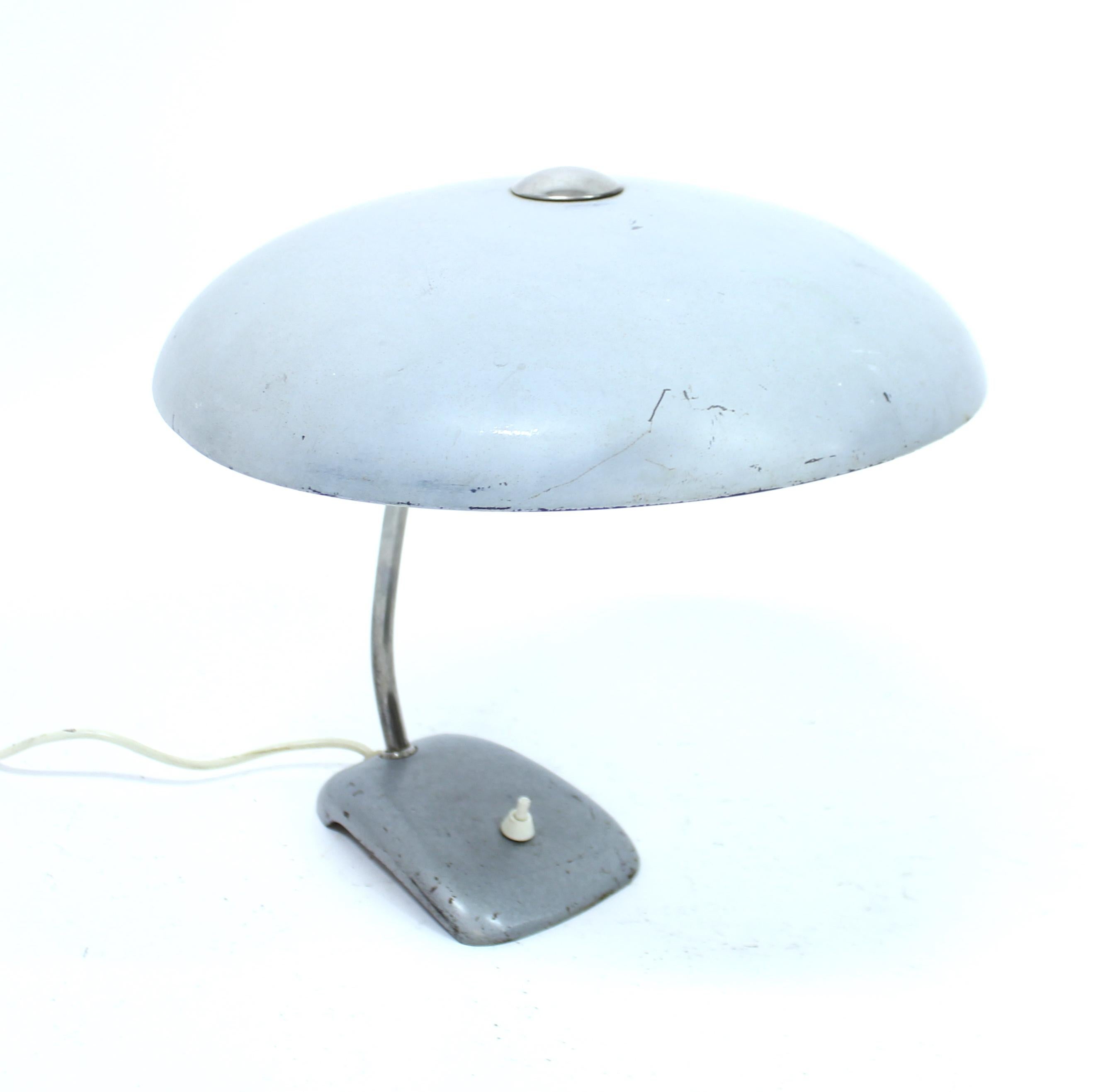 Mid-20th Century Industrial table lamp, attributed to Christian Dell for Kaiser Idell, 1930s For Sale