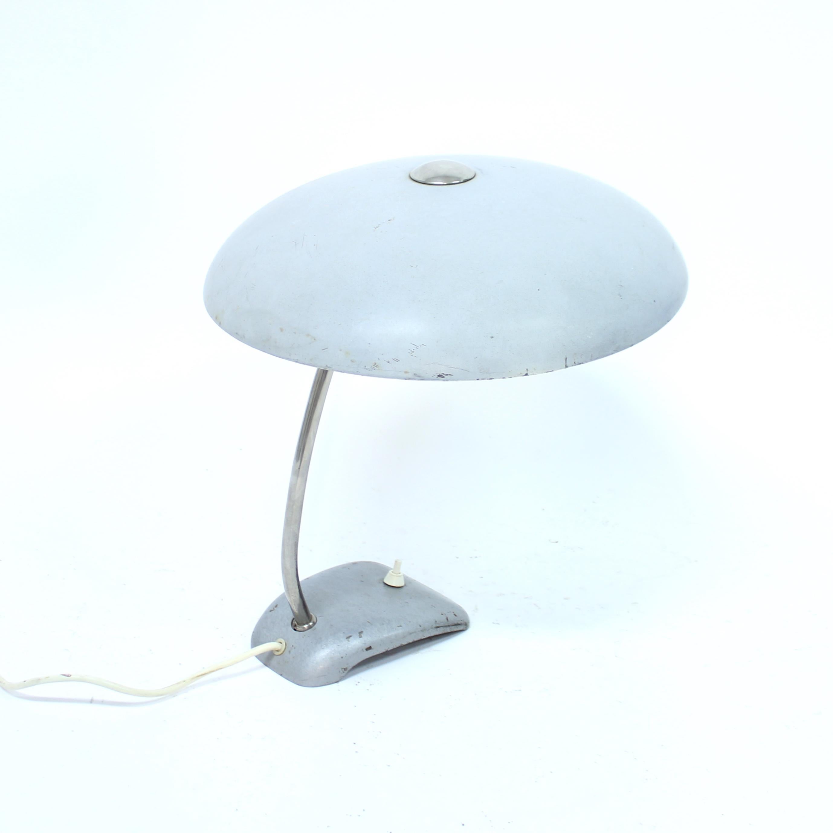 Industrial table lamp, attributed to Christian Dell for Kaiser Idell, 1930s For Sale 1
