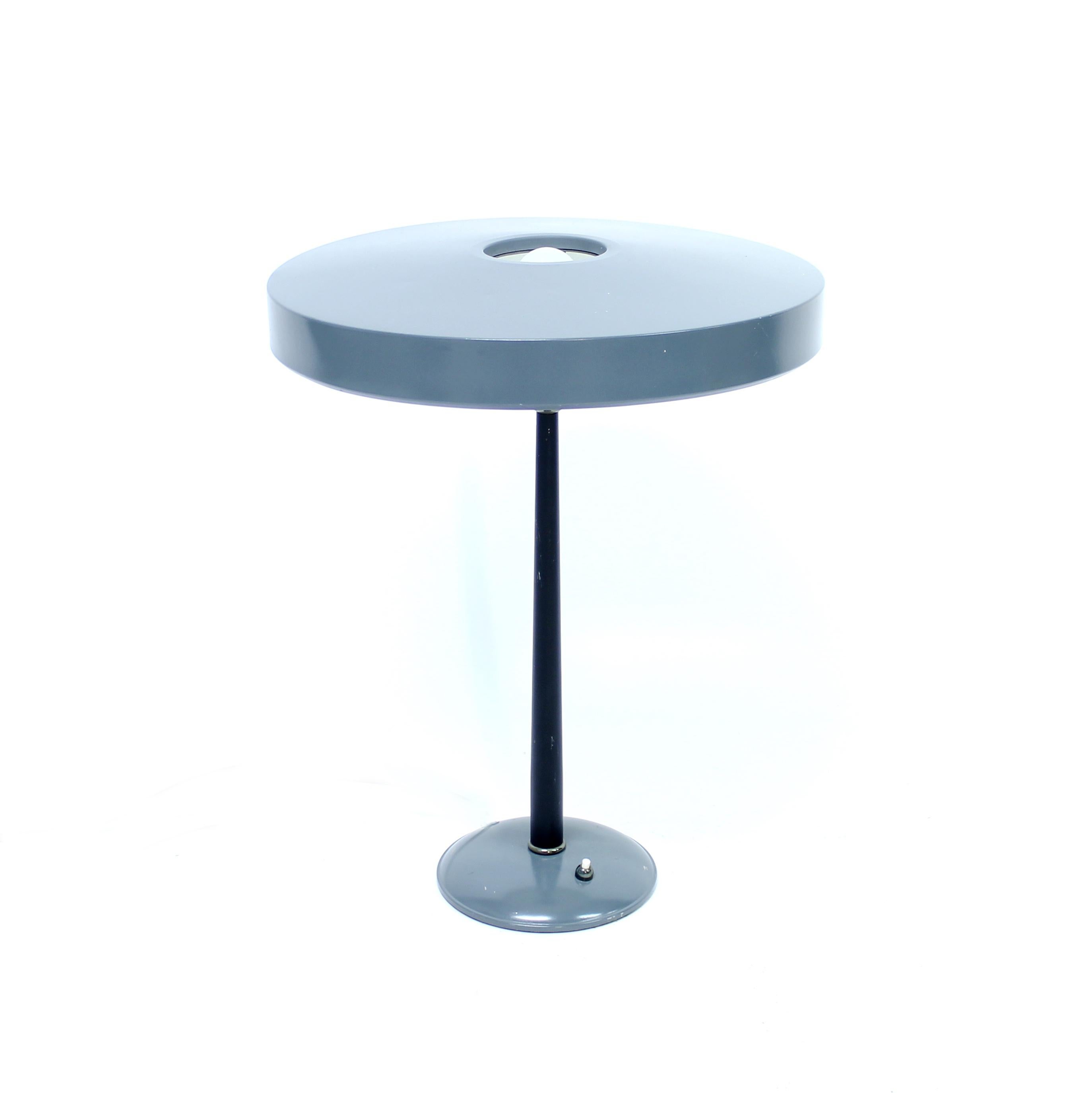 Louis Kalff, Timor table lamp, Philips, 1960s In Good Condition For Sale In Uppsala, SE