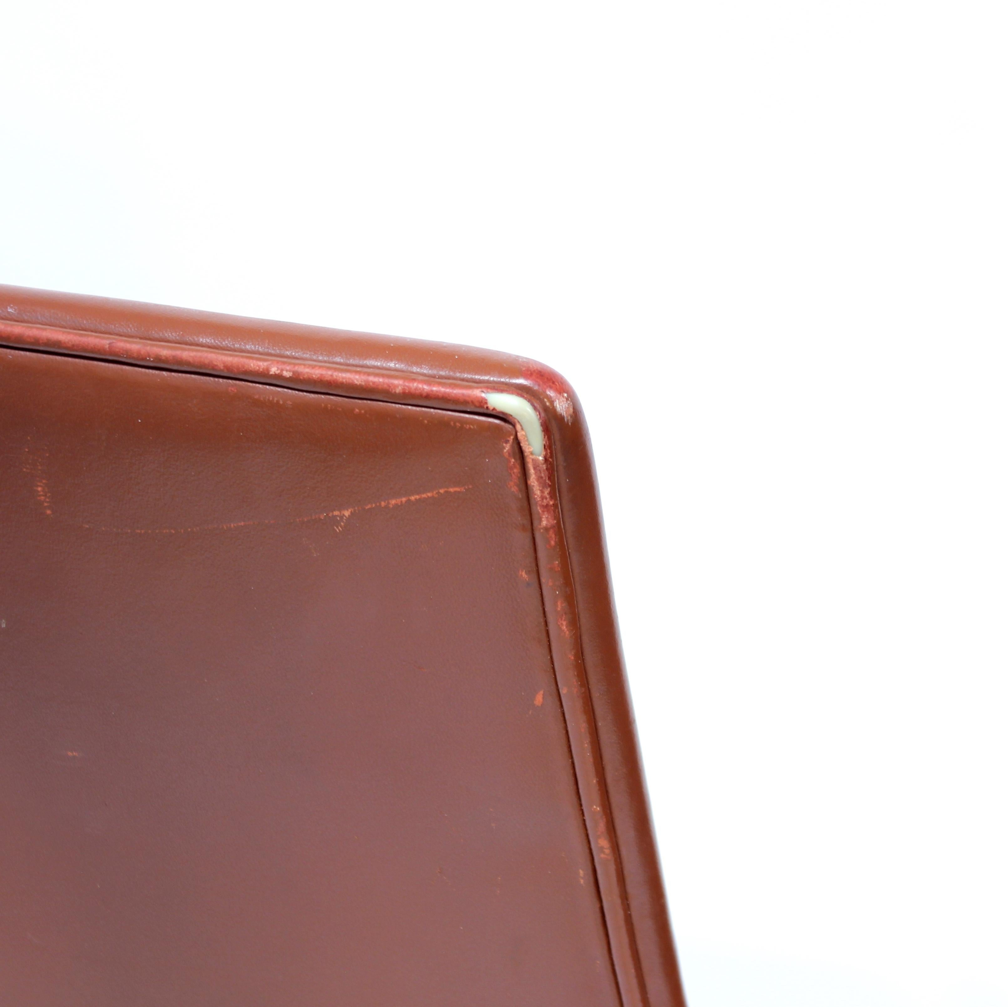 Arne Jacobsen, paire de chaises Oxford, Frits Hansen, 2005 en vente 9