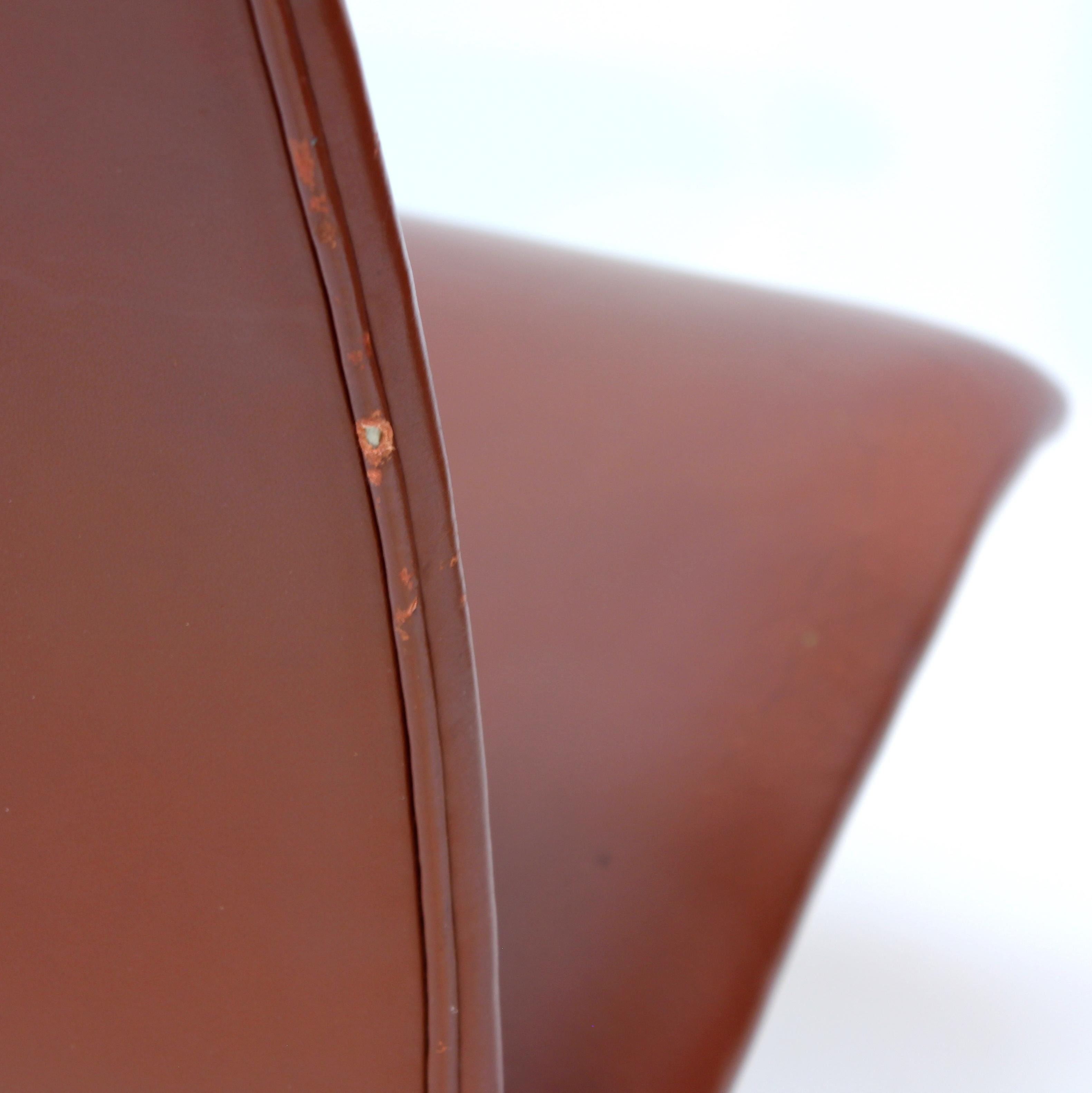 Arne Jacobsen, paire de chaises Oxford, Frits Hansen, 2005 en vente 10