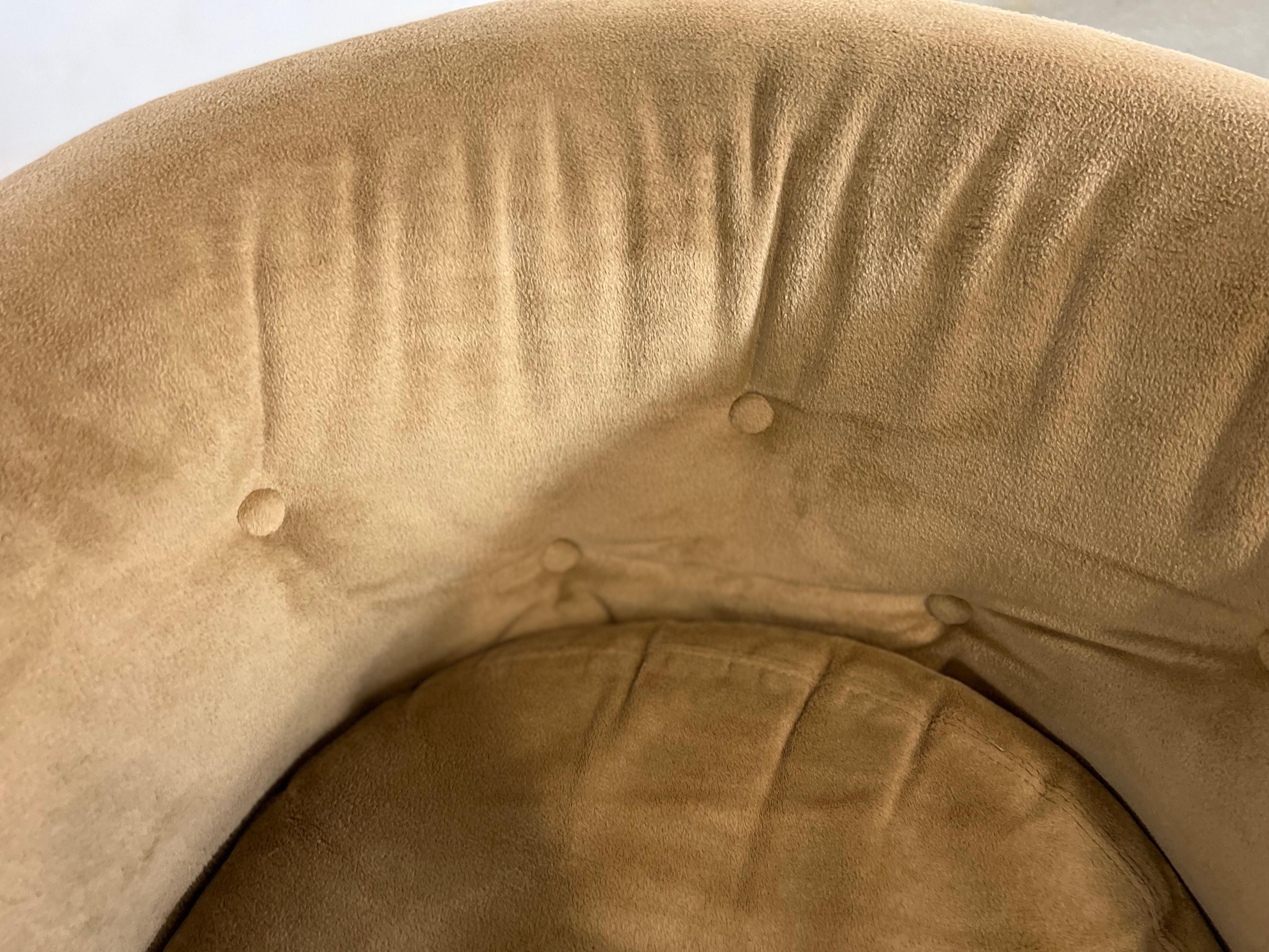Pair of Mid-Century Modern Milo Baughman Style Walnut Base Swivel Club Chairs  For Sale 7