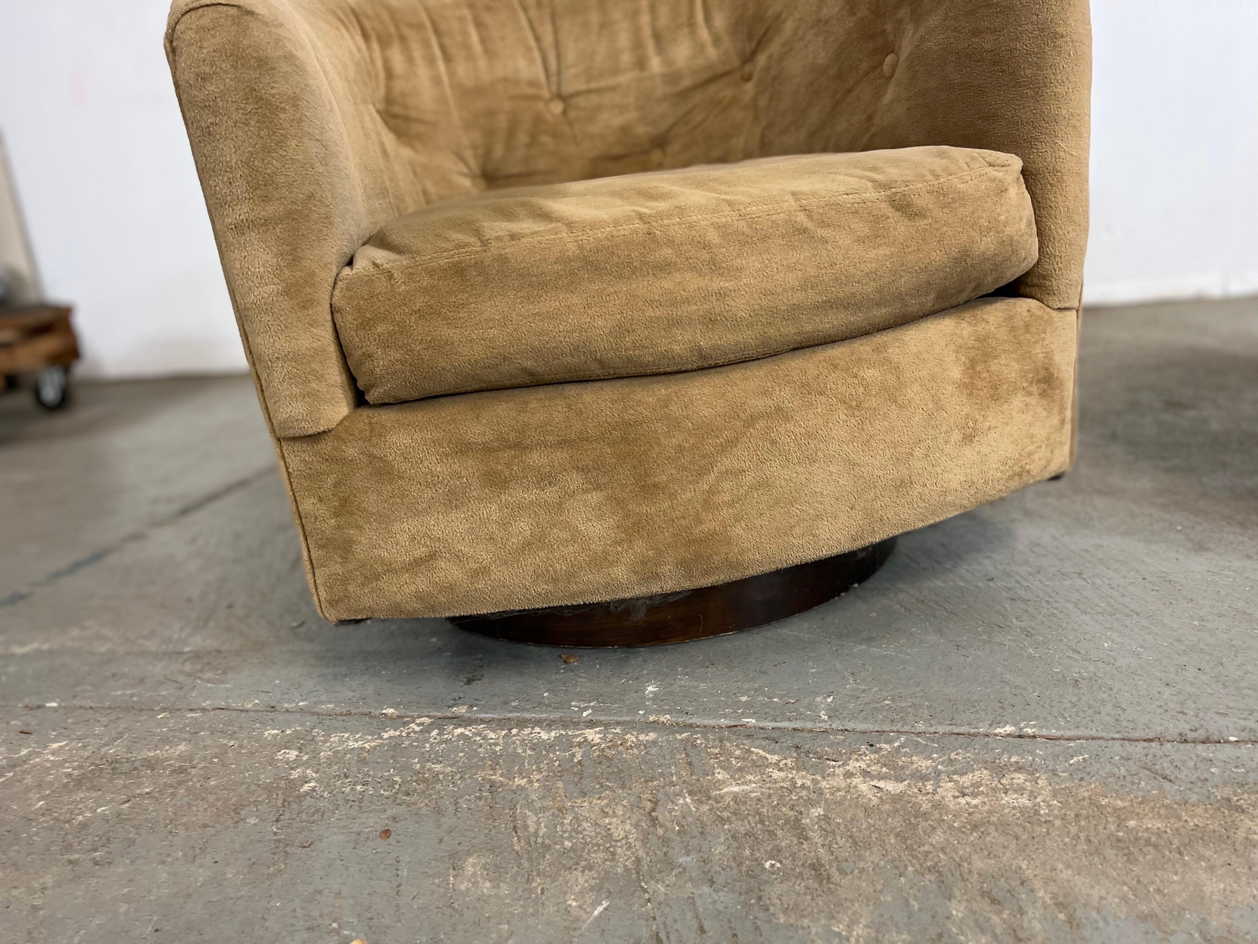 Pair of Mid-Century Modern Milo Baughman Style Walnut Base Swivel Club Chairs  For Sale 9
