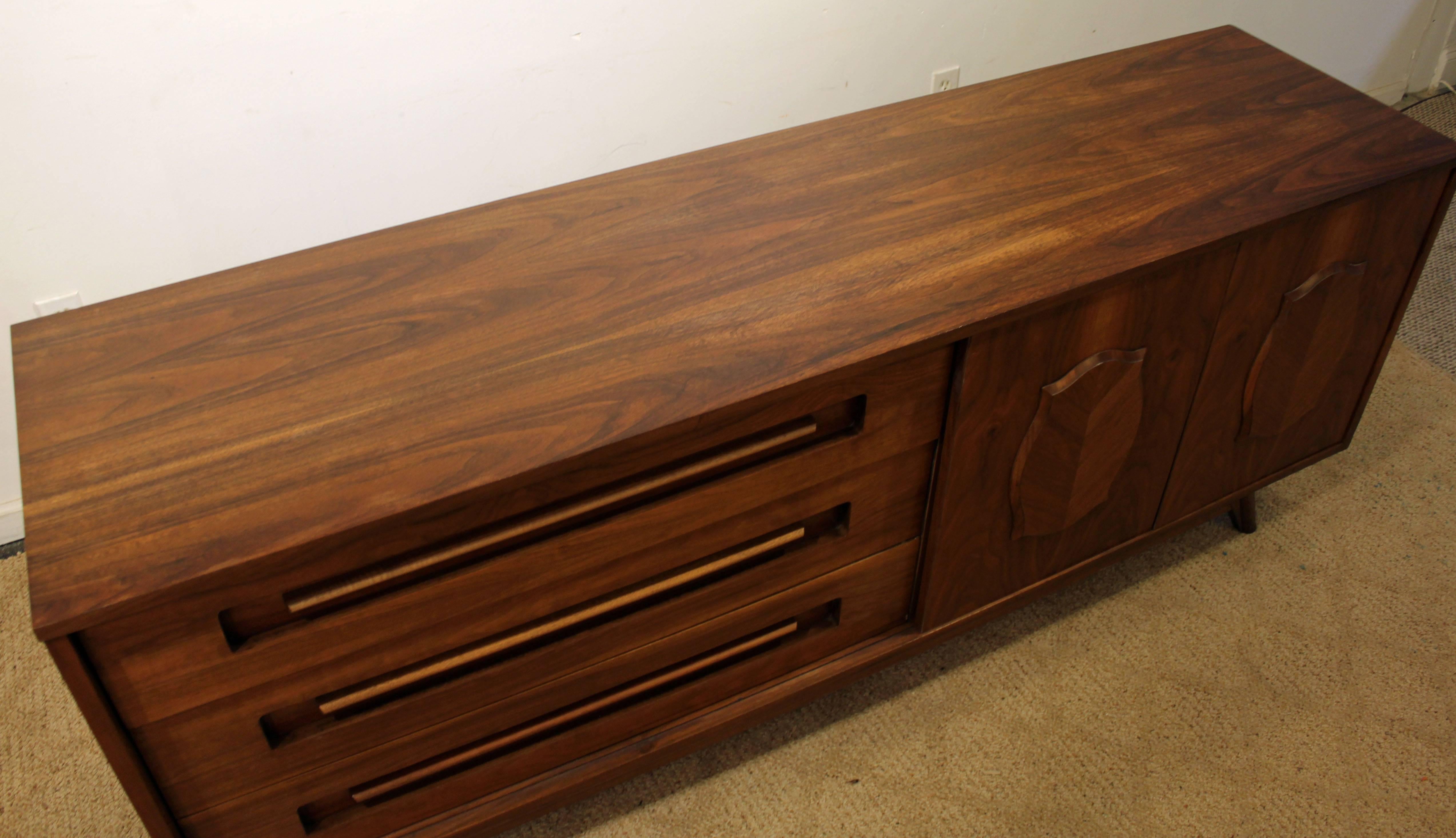 Mid-20th Century Mid-Century Modern Young Manufacturing Co. Walnut Parquet-Front Credenza