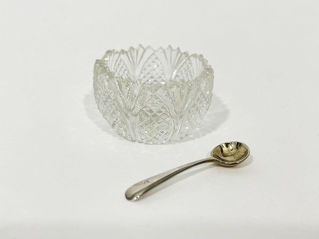 Cristal Ensemble de salières en cristal et en métal argenté de James Dixon & Sons, ca 1900 en vente