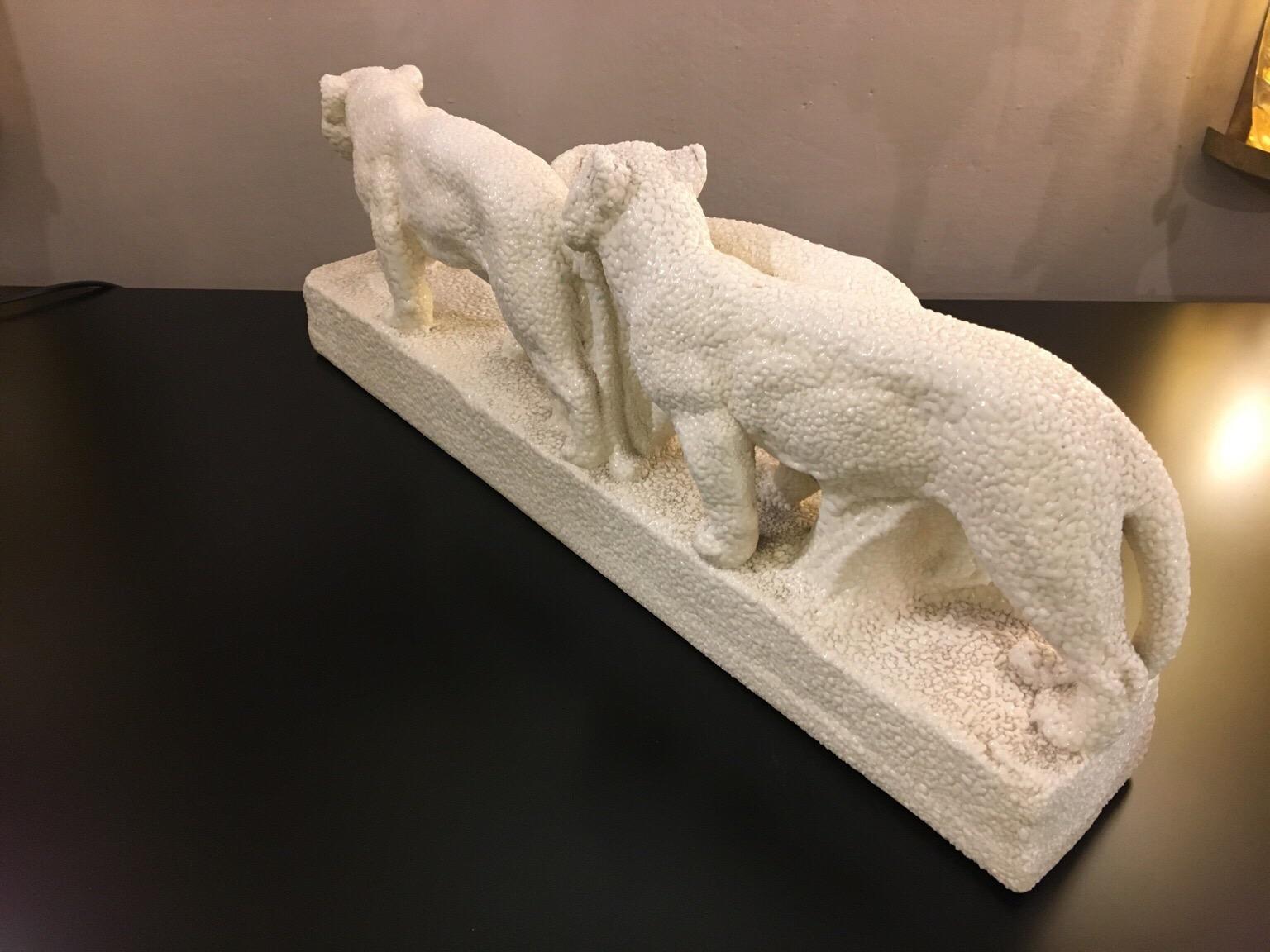 Italian Decò Table Lamp Sculpture with Resin Lionesses, 1930s 6