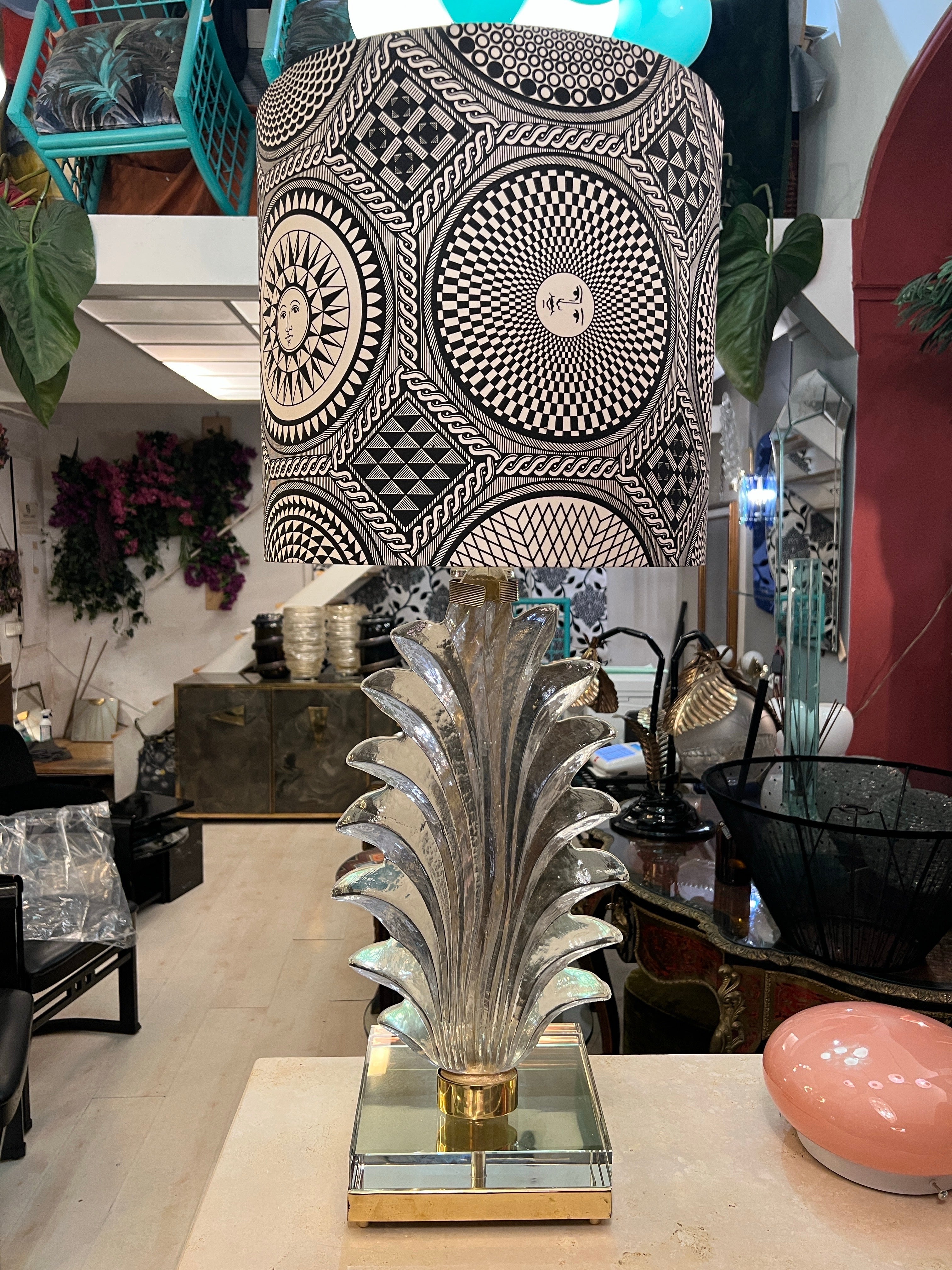 Lampada a foglia in vetro trasparente di Murano con paralume in tessuto di Fornasetti, anni
40