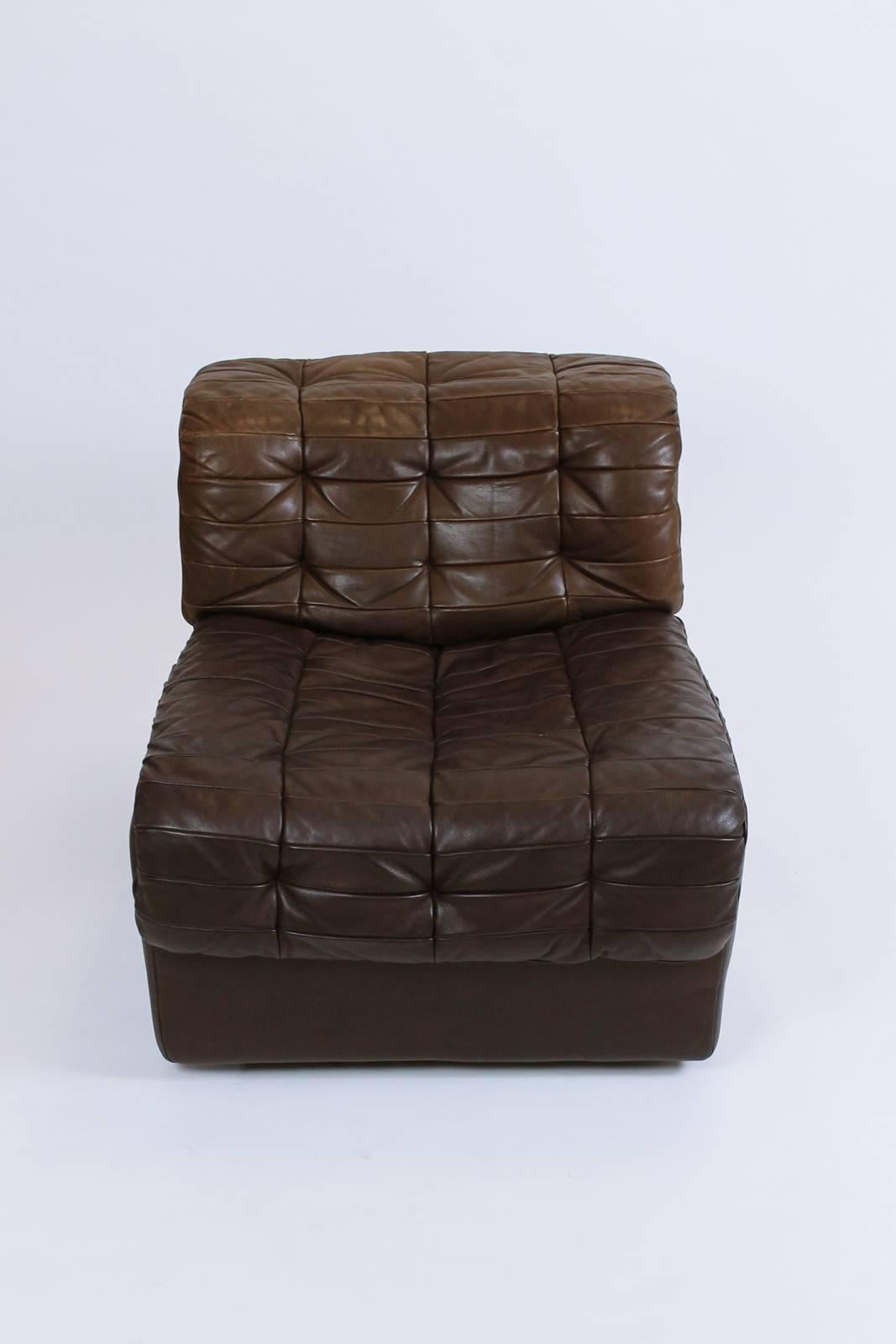 De Sede Model DS-11 Tufted Dark brown Leather Modular Sofa, Switzerland, 1970 9
