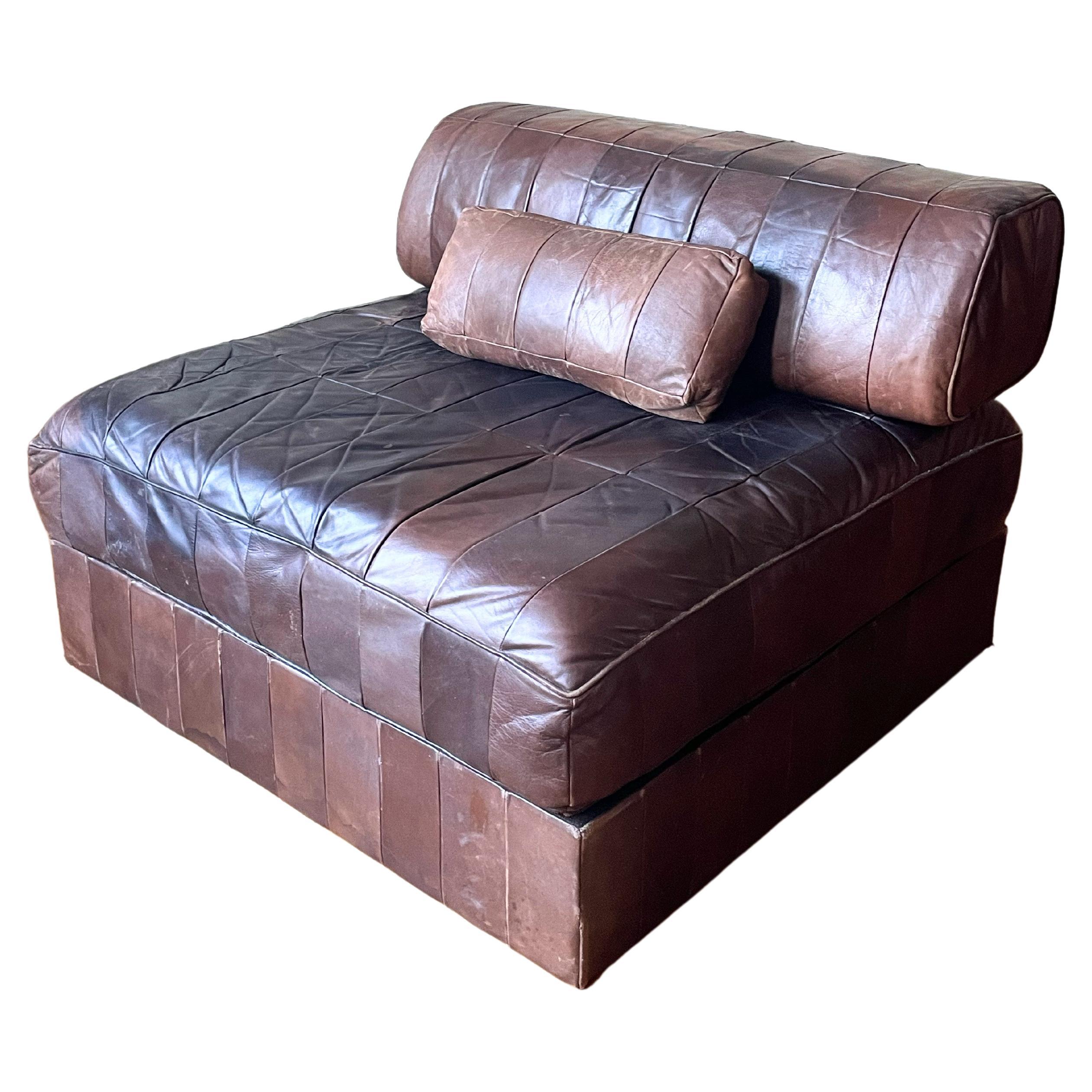 Vintage patchwork model DS 88 brown leather modular element. It was manufactured by De Sede in Switzerland in the 1970s. Four pieces are available. The pieces have a modular design and can be used together as a sofa, footrest or separate chair.
