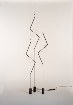Luminaire sculptural du sol au plafond « Fulmine » par Silvio Mondino Studio, fabriqué en Italie