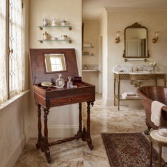 Table d'appoint ou coiffeuse italienne du XIXe siècle, de style Louis-Philippe, en noyer