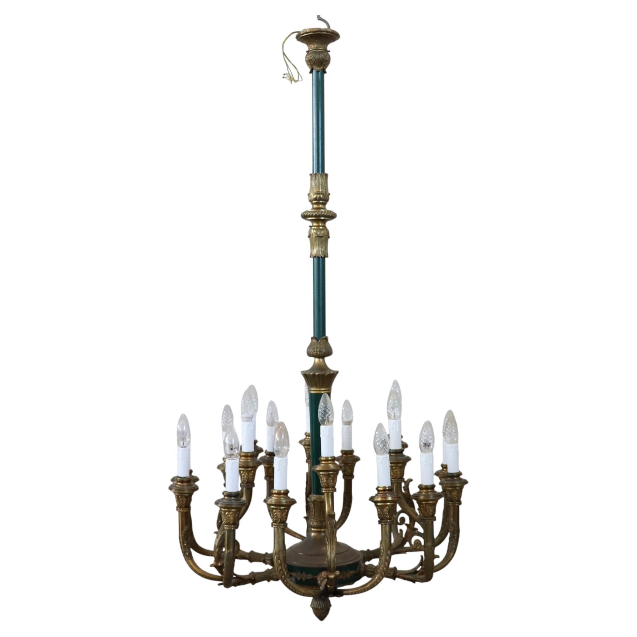 Early 20th Century Chandelier, Gilded Bronze and Green Lacquered Metal 18 Bulbs