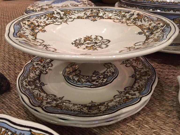 French Gien Faience Dinner Table Service, France, circa 1940 Blue Apple