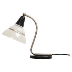 Fog & Mørup, Lampada a serpente con paralumi smerigliati bianchi, Danimarca, circa 1930