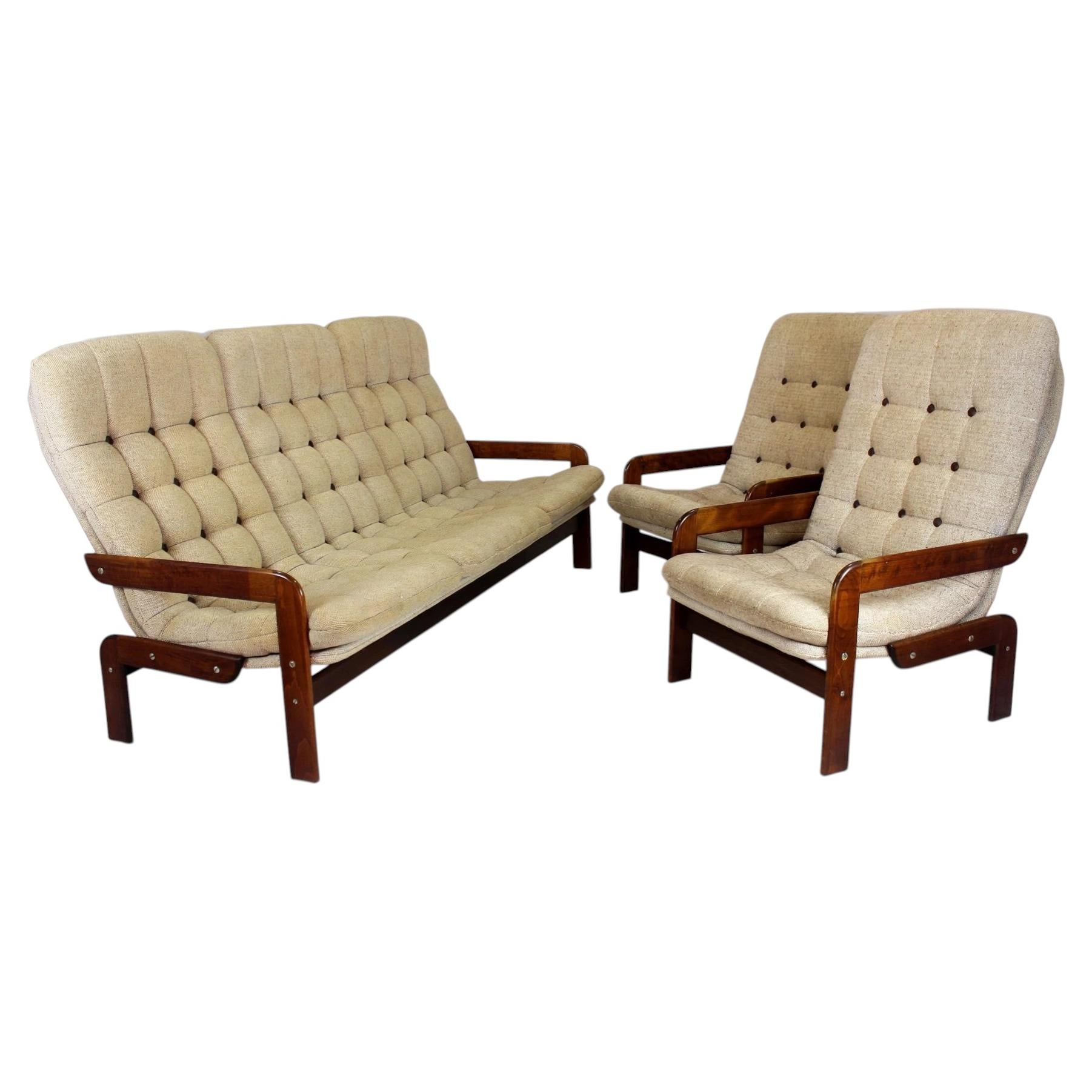 What is the difference between a sofa and a lounge?