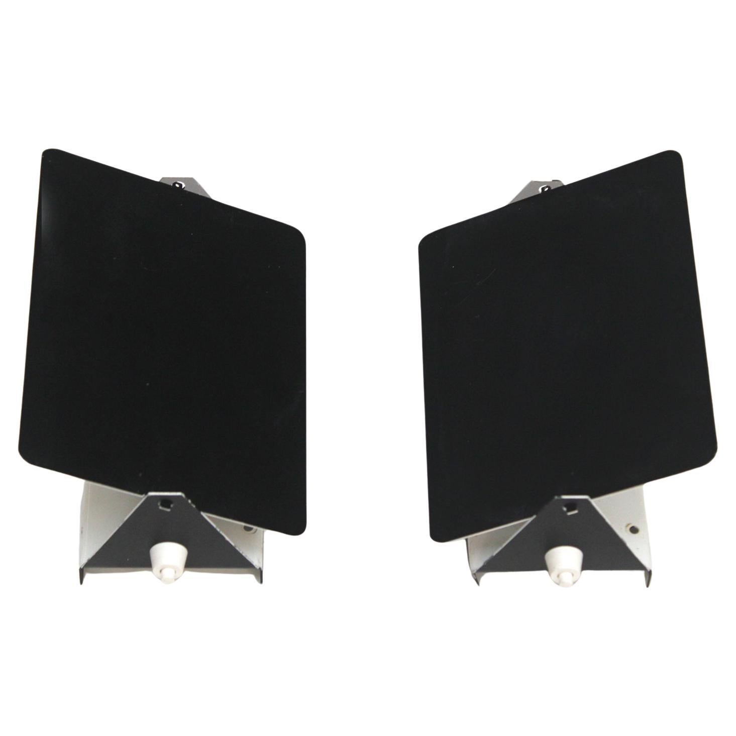 Charlotte Perriand Mod. mi-siècle moderne Paire d
appliques françaises noires CP1