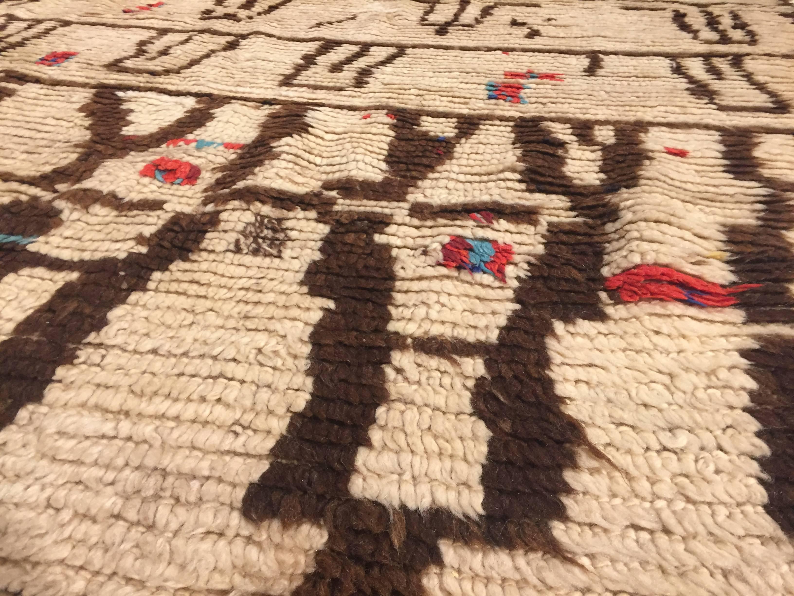Tribal 20th Century Beige Brown Natural Wool Berber Beni Ourain from Morocco Rug, 1920s For Sale