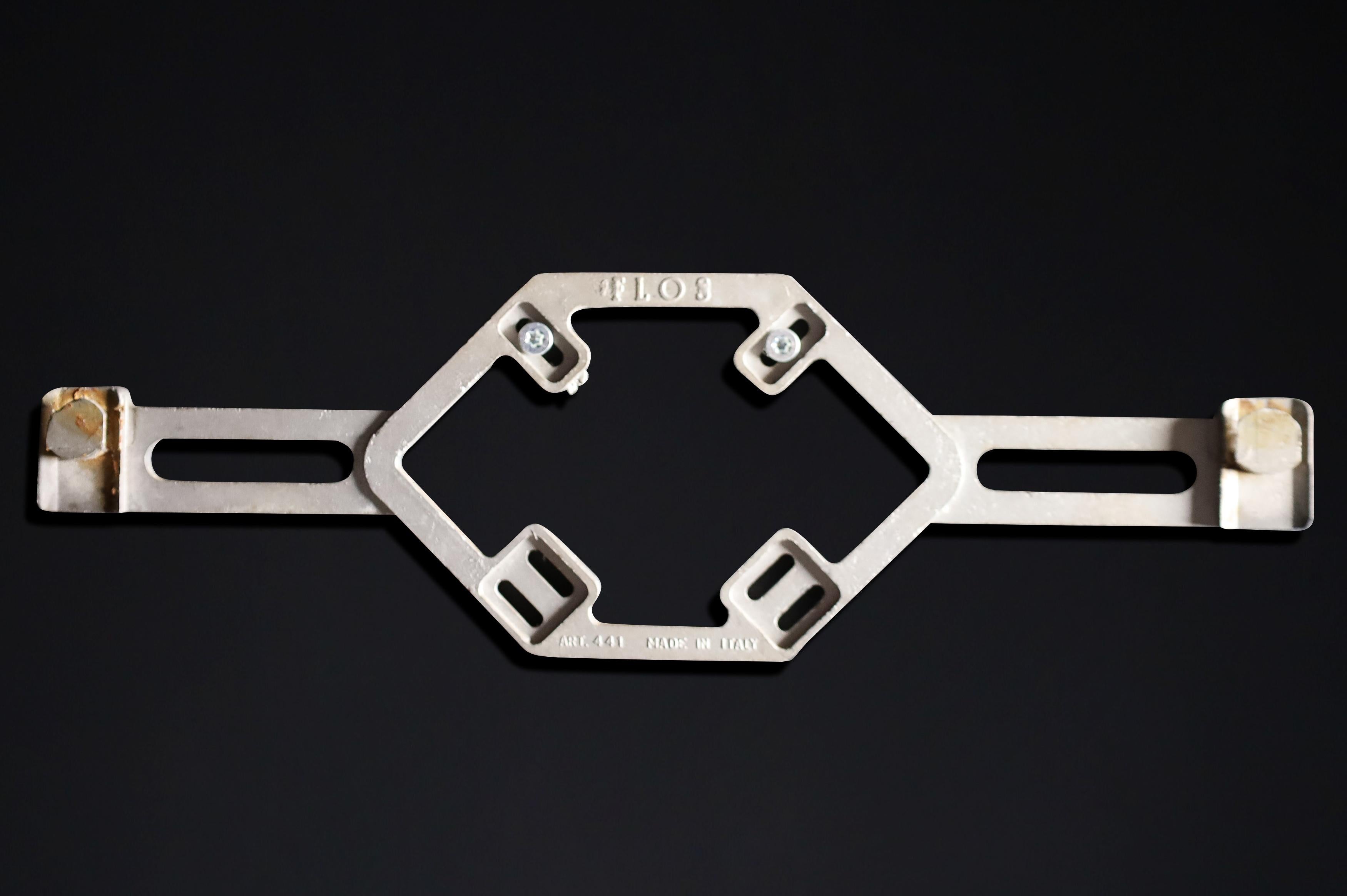 Italian Patinated ‘Foglio’ Wall Lights by Tobia Scarpa for Flos, 1966 – Set of Four For Sale