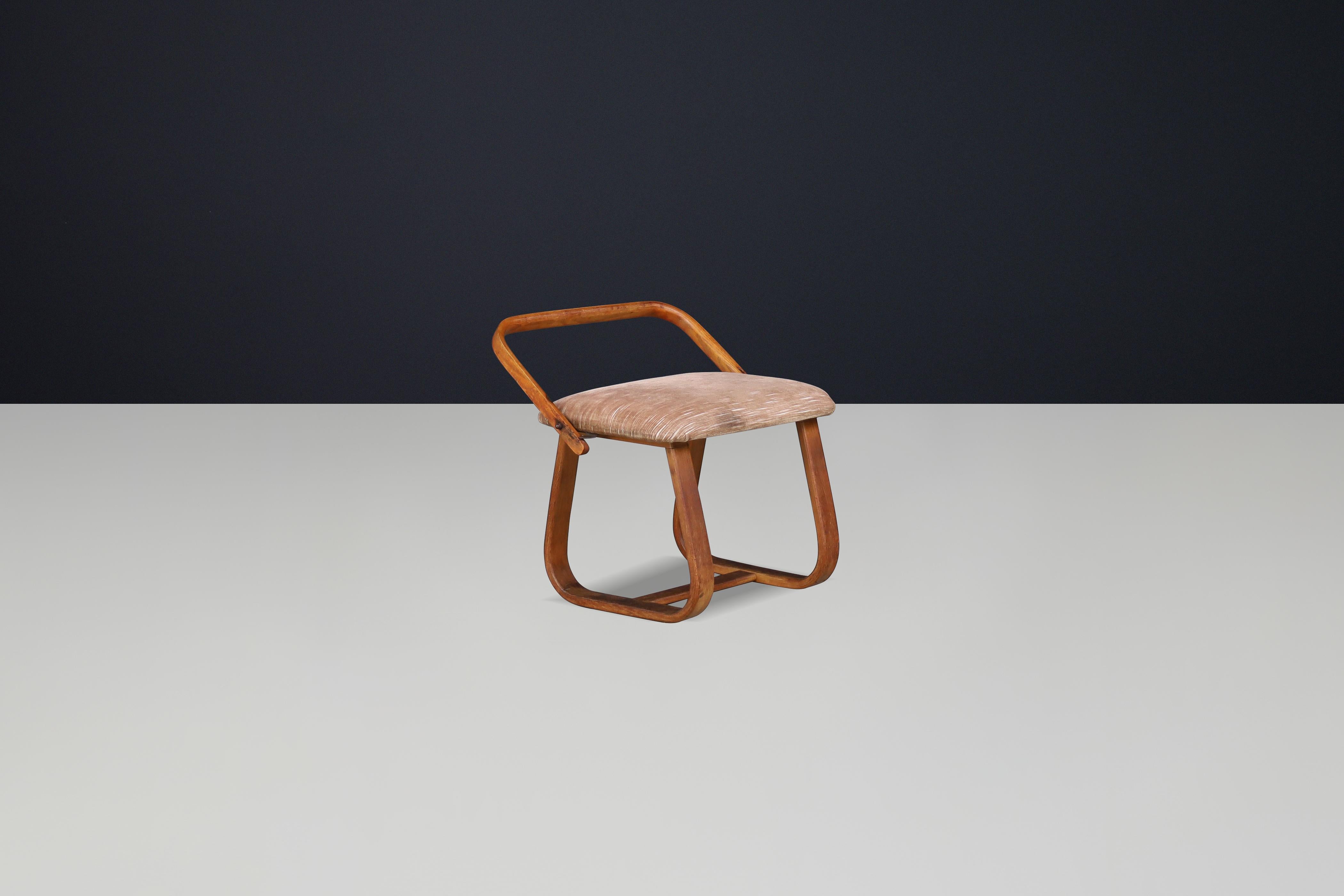 1930er Bugholzhocker von Jan Vaněk  Ikone der tschechischen Moderne mit Originalpolstermöbeln (Tschechisch) im Angebot