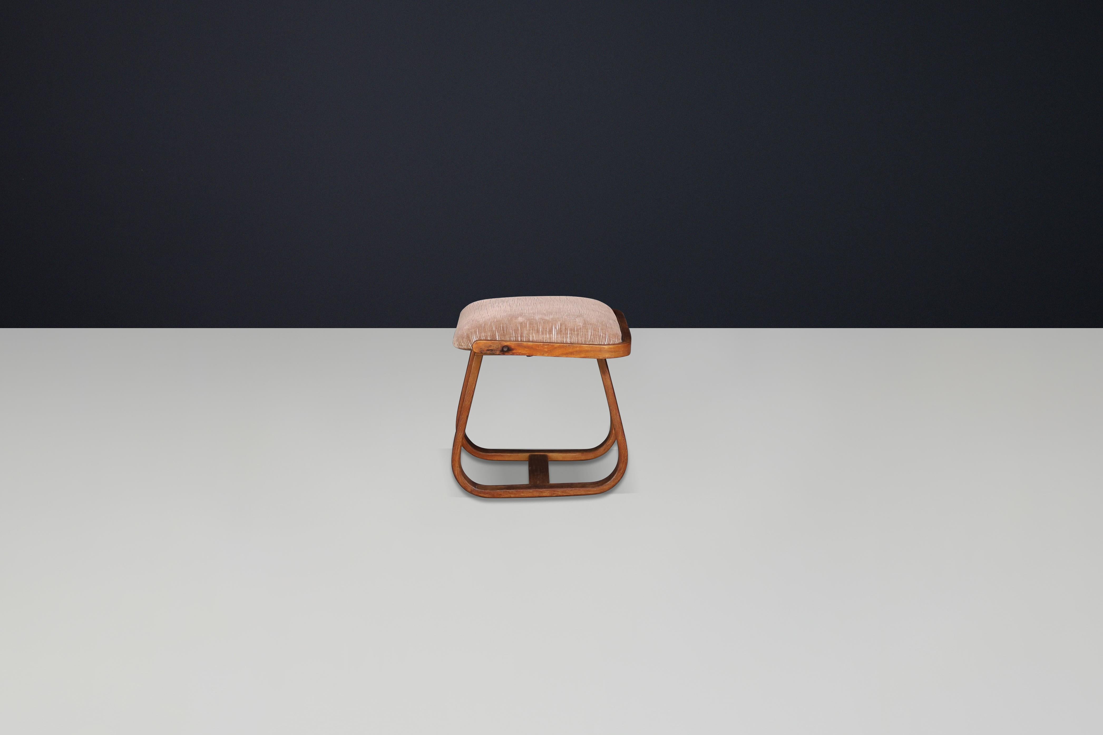 1930er Bugholzhocker von Jan Vaněk  Ikone der tschechischen Moderne mit Originalpolstermöbeln im Angebot 1