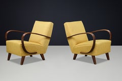 Pair of Jindřich Halabala Sculptural Bentwood Lounge Chairs, Czechoslovakia 1940