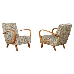 Jindřich Halabala Sculptural Bentwood Lounge Armchairs, Czechoslovakia, 1940s
