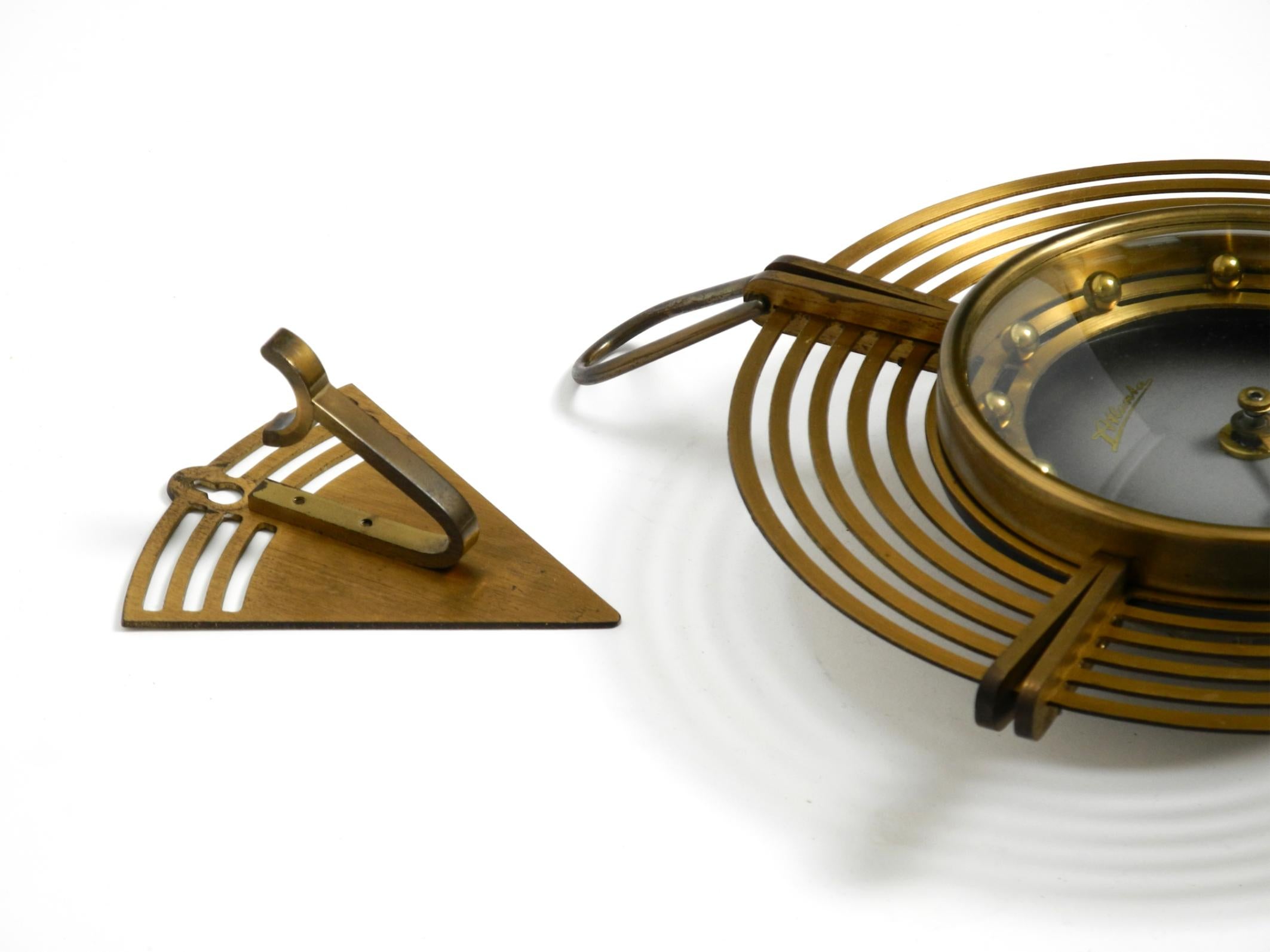 Beautiful Mid Century Atlanta wall clock battery operated and made of brass For Sale 2