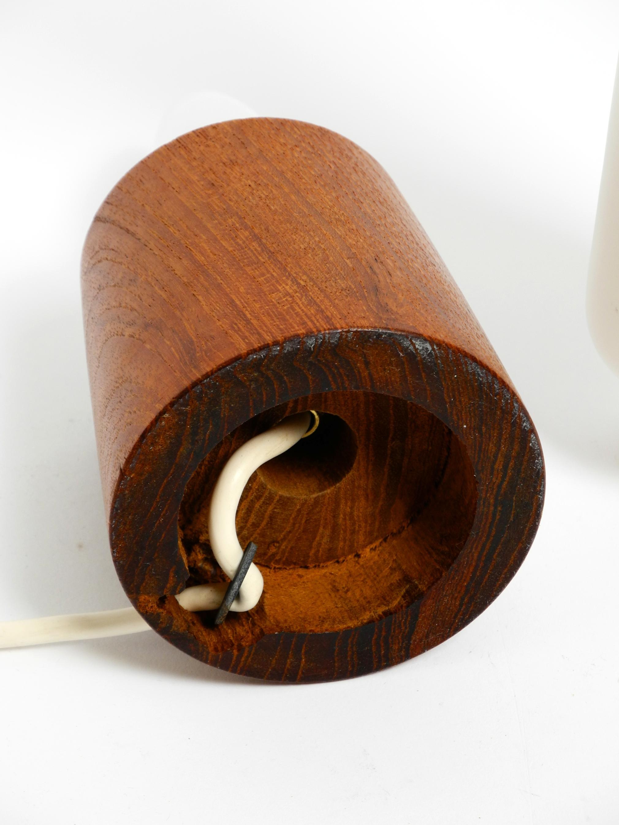 Lampe de table en teck des années 1960 avec abat-jour en verre par Hans-Agne Jakobsson en vente 3