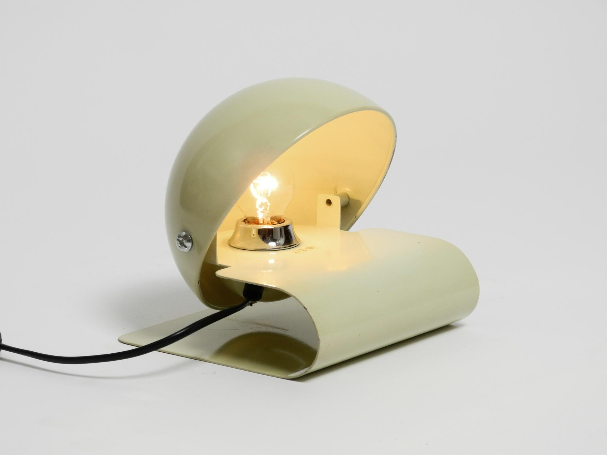 Metal Great Italian Space Age table lamp by Giuseppe Cormio for iGuzzini model Bugia For Sale