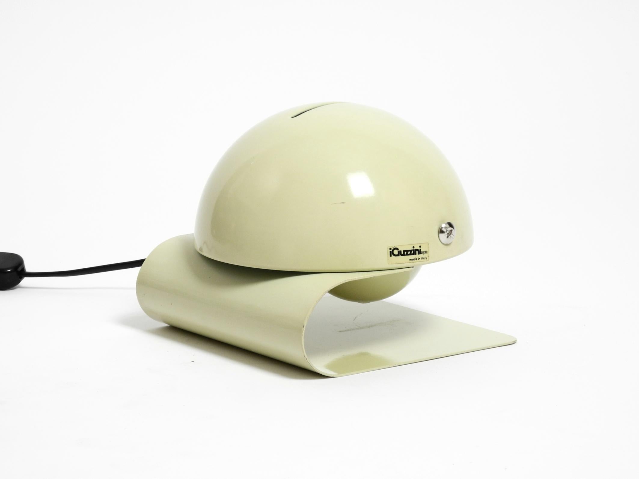Great Italian Space Age table lamp by Giuseppe Cormio for iGuzzini model Bugia For Sale 2
