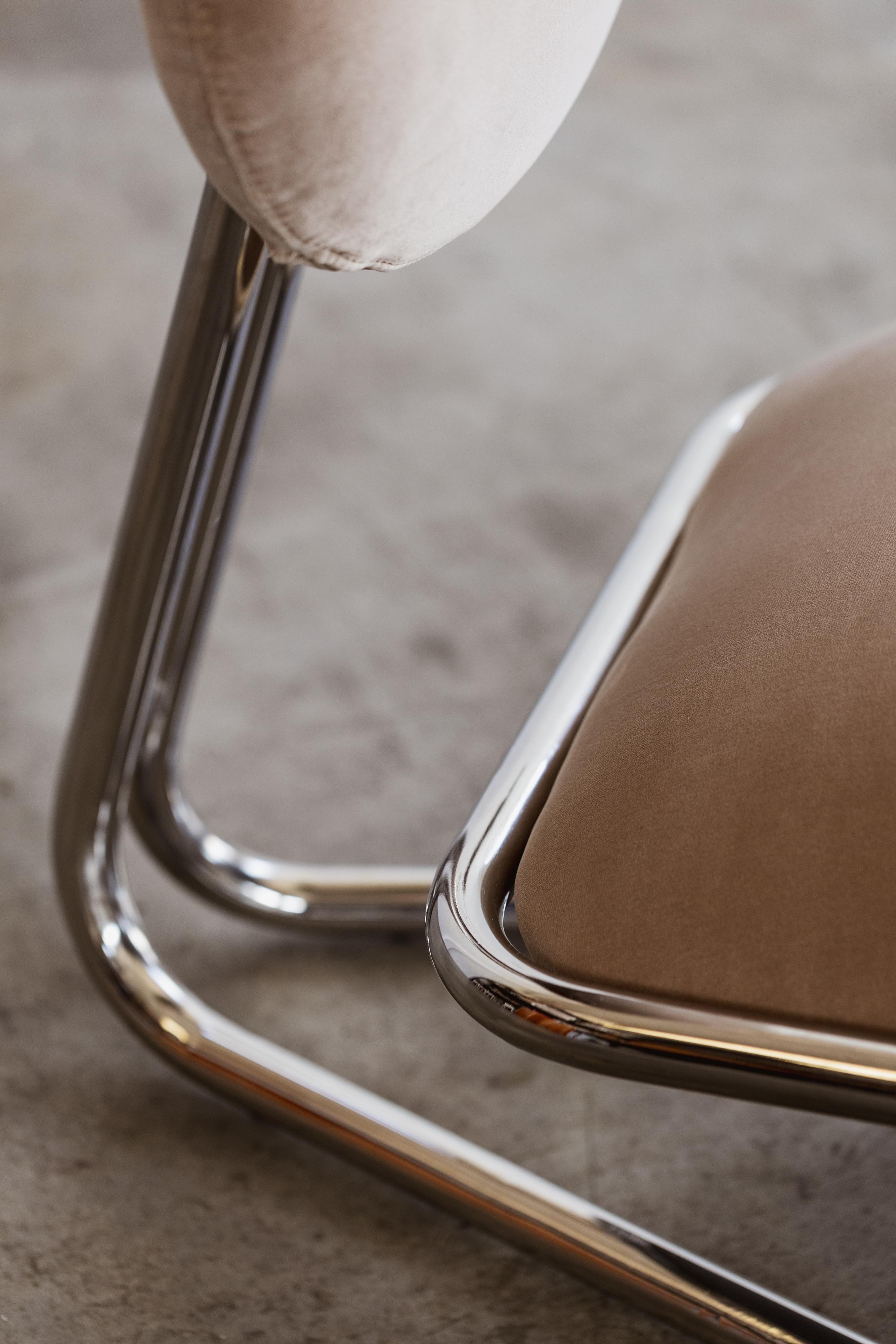 Modernistische Loungesessel aus verchromtem Stahlrohr, Camel Velvet, 1970, 2er-Set im Zustand „Hervorragend“ im Angebot in Lonigo, Veneto