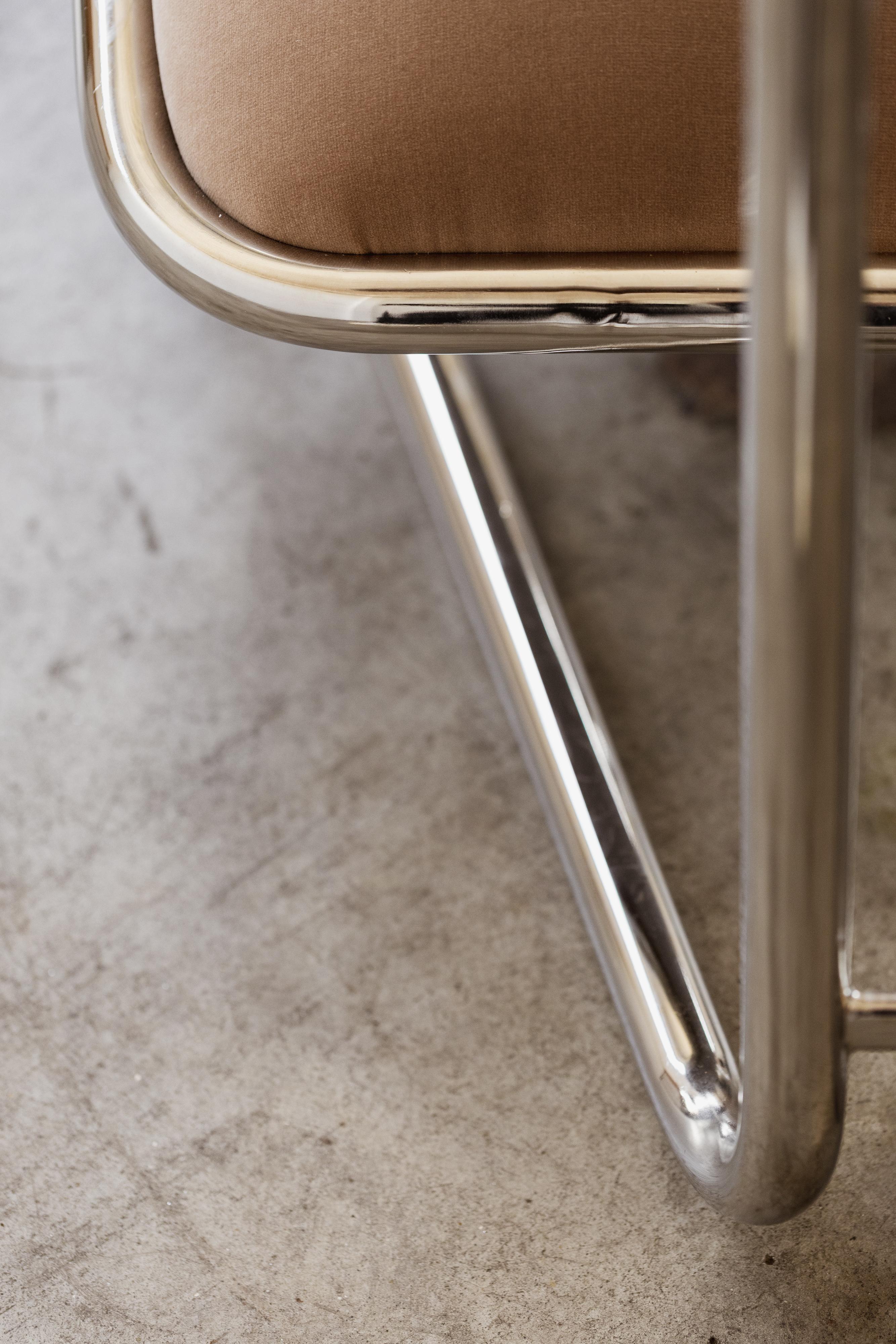 Modernistische Loungesessel aus verchromtem Stahlrohr, Camel Velvet, 1970, 2er-Set (Ende des 20. Jahrhunderts) im Angebot
