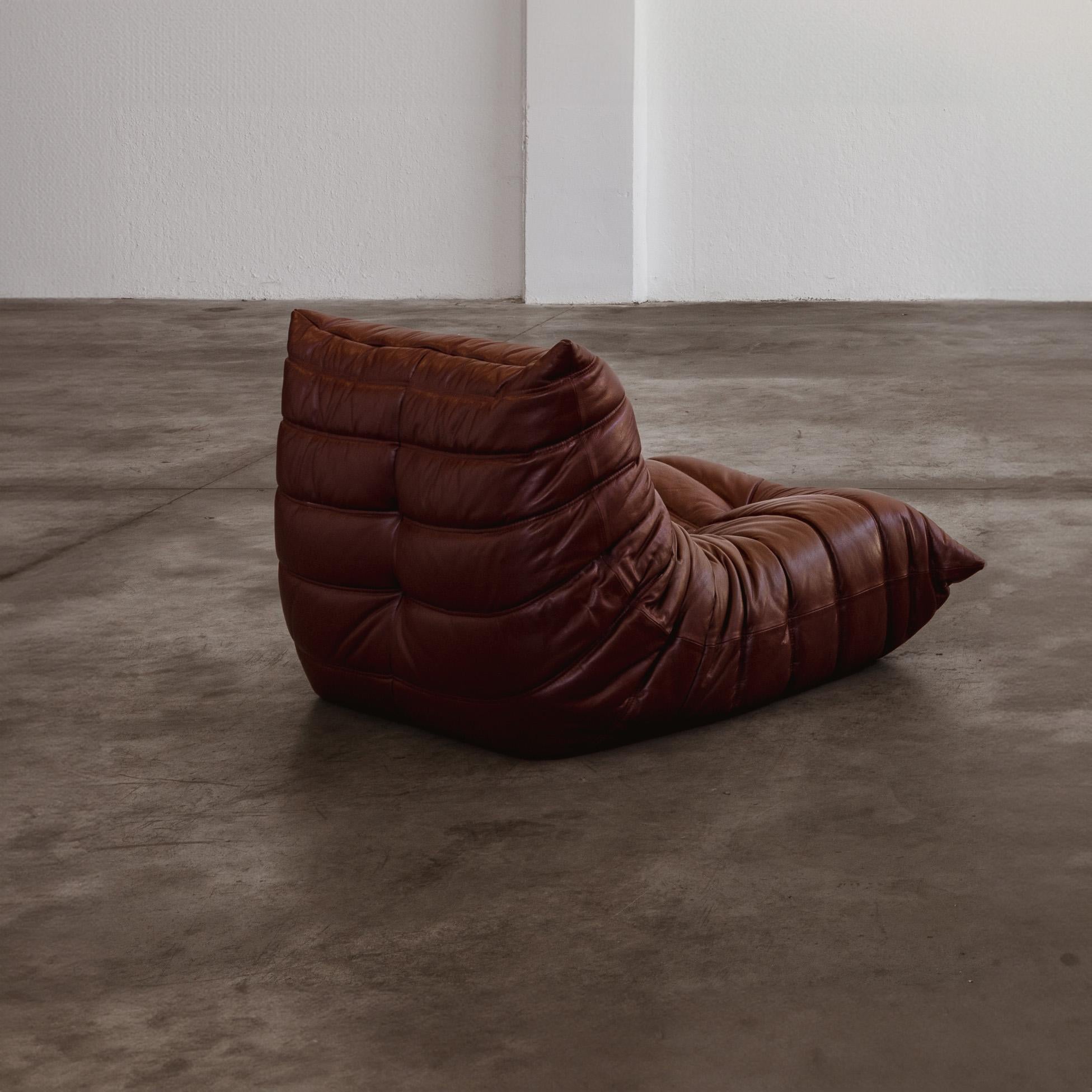 Michel Ducaroy “Togo” Living Room Set for Ligne Roset, Leather, 1973, Set of 2 In Good Condition For Sale In Lonigo, Veneto