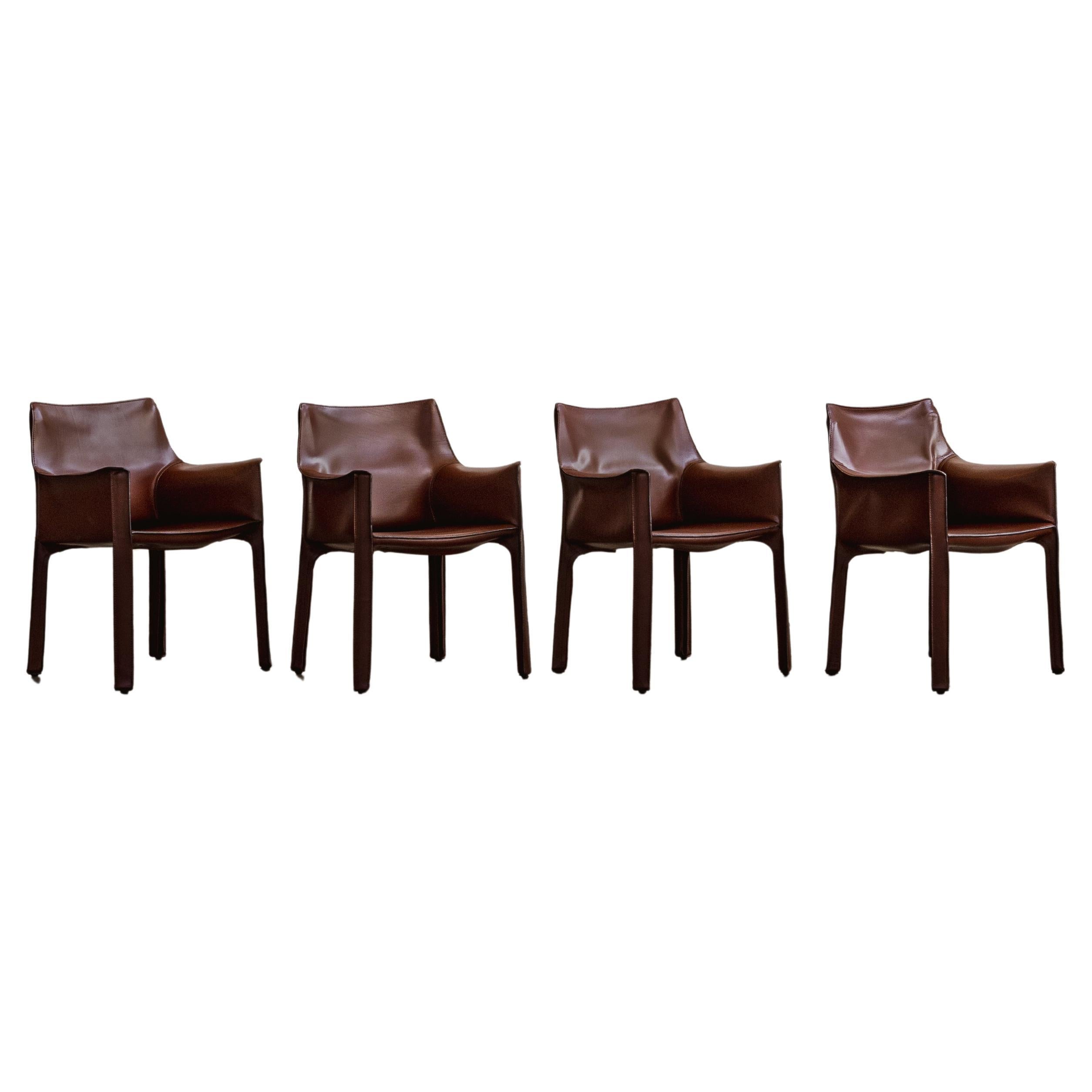 Mario Bellini "CAB 413" per Cassina, pelle rossa russa, 1977, set di 4 sedie